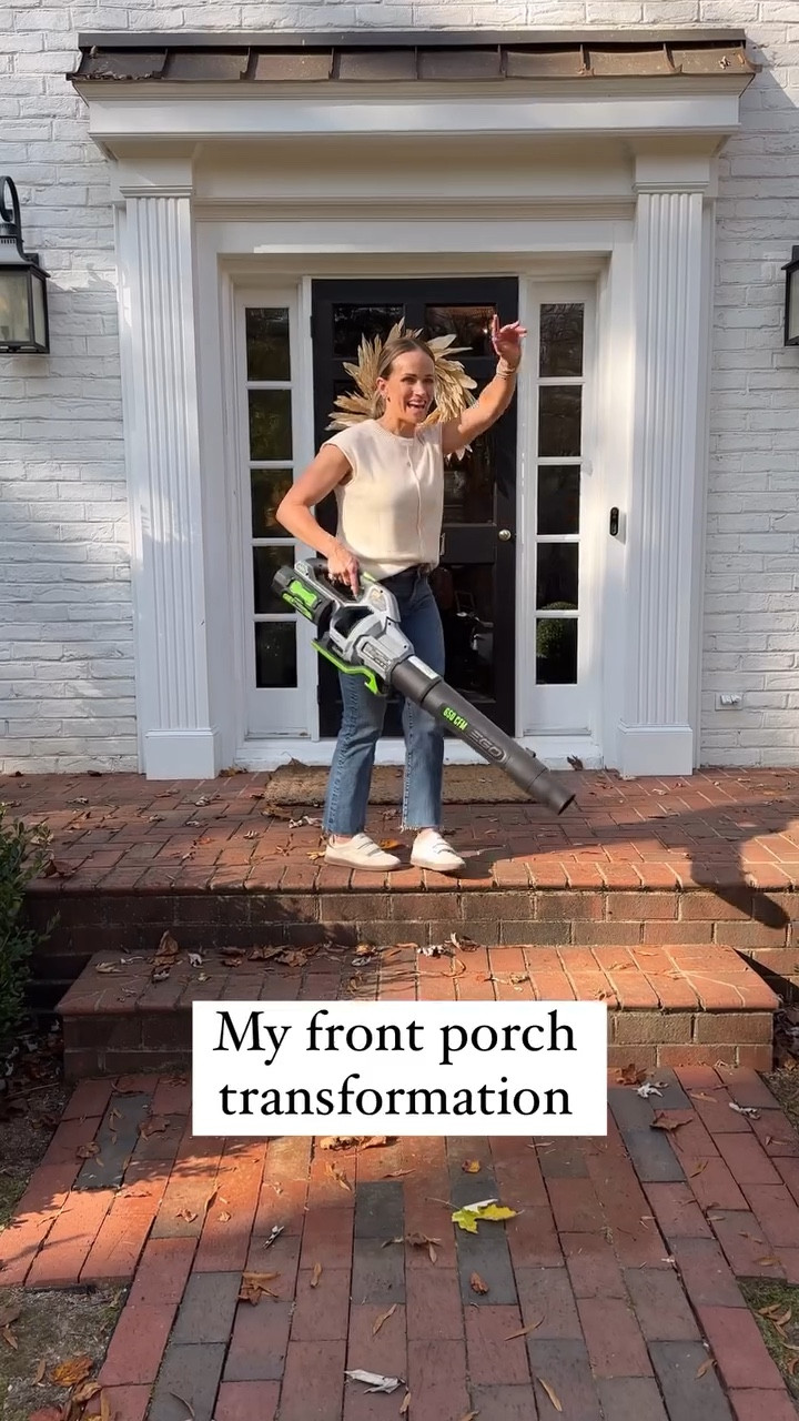 FINALLY, I got the planters and boxwoods I’ve been eyeing for months!!! It’s minimal effort (my kind of decorating) and it made such a huge difference! 

I have the large planters and 21” boxwoods. 


#LTKSaleAlert #LTKHome