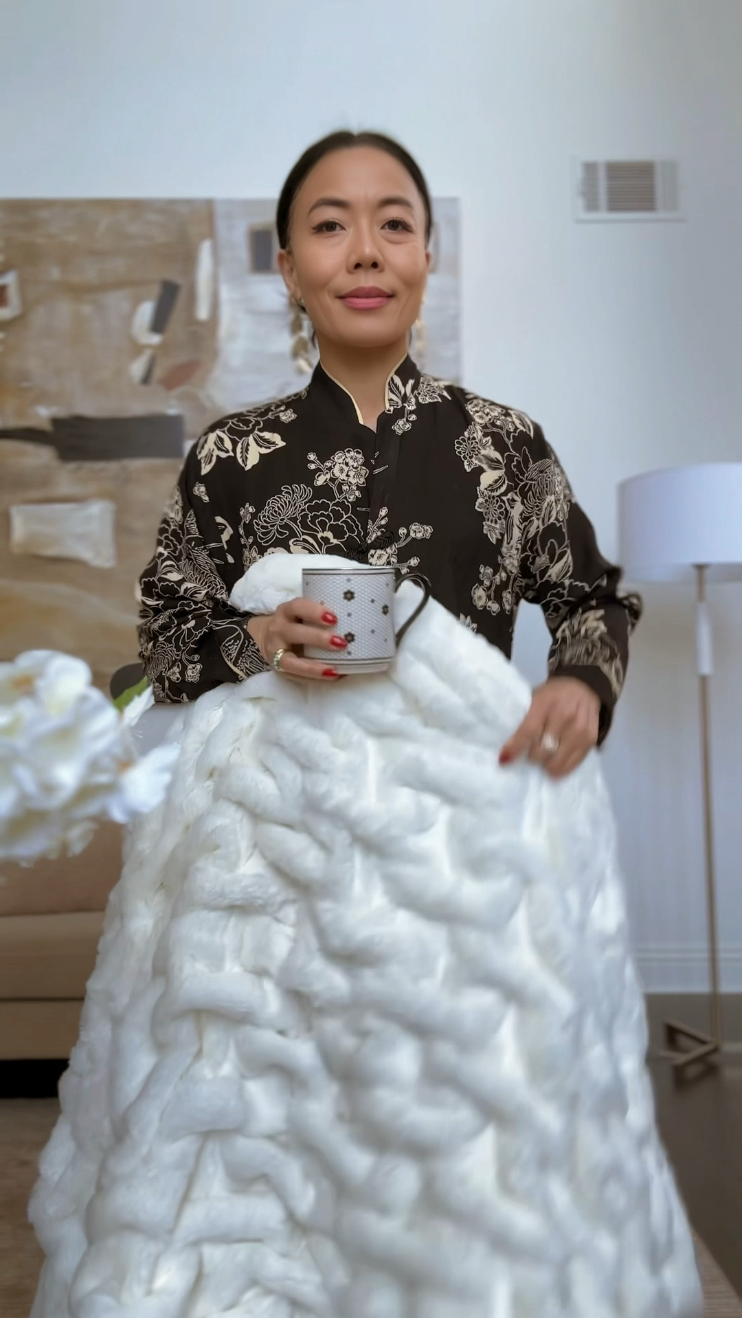 Cozy and chic gift ideas. Coffee cup, lounge set, and soft throw

#LTKHoliday #LTKGiftGuide