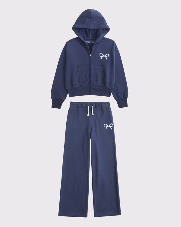 BLACK FRIDAY IS HERE | 40% OFF everything | free shipping on orders over $99 | Abercrombie & Fitch (US)