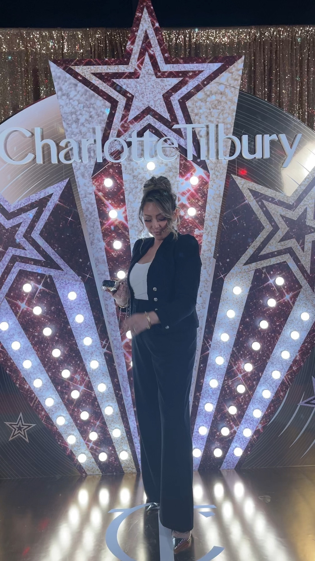 I had such a fun night stepping into Beauty Magic and celebrating the release of Charlotte Tilbury’s Holiday Collection! 
I felt so fabulous this night! These pants are midsize friendly and a great basic to have in your closet. So easy to dress up or down. 
Here’s an easy holiday outfit inspo! 

💫 Black Straight Leg Trousers - size 10
💫 White Corset - Size Large
💫 Oversized Black Blazer or cropped cardigan - linking similar
💫 Silver Clutch
💫 Silver Pumps












Holiday outfit inspo, outfit ideas, Fall outfit ideas, how to style trousers, how to style corset, how to style blazer, blazer outfit ideas, trouser outfit ideas, corset outfit ideas, silver bag, evening bag, silver heels, how to style silver shoes, how to style silver heels, midsize outfit idea, midsize approved trouser, midsize holiday outfit, affordable fashion, Karla Kazemi, Latina.


#LTKparties #LTKstyletip #LTKHoliday