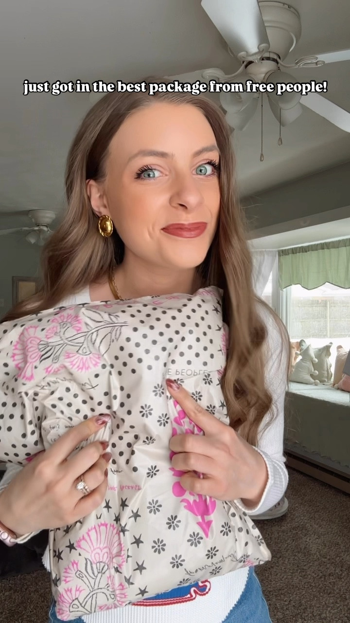 Reel 1/24/25

Free people barrel jeans, Stevie Nicks Daydreamer Women's Bella Donna Raw Thermal Long Sleeve T-Shirt - White, fanatics band t-shirt, band merch, gold chunky jewelry, chunky gold earrings, antique earrings, charm necklace, ring set, We The Free Moxie Printed Low-Slung Barrel Jeans, white ankle cowgirl boots, western style boots

#LTKFindsUnder50 #LTKFindsUnder100 #LTKStyleTip