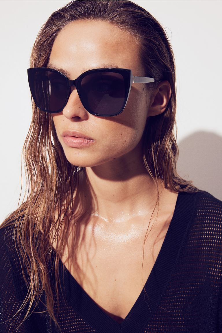 Square sunglasses - Black - Ladies | H&M GB | H&M (UK, MY, IN, SG, PH, TW, HK)