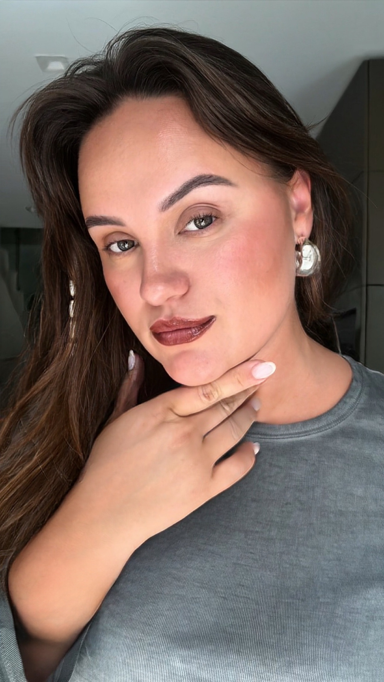 Applied the lip stain marker @palladiobeauty 4 pm yesterday, tested and didn’t remove it the in the evening, and guess what? Woke up with it on this morning. Also a new lip butter @diorbeauty is 🔝