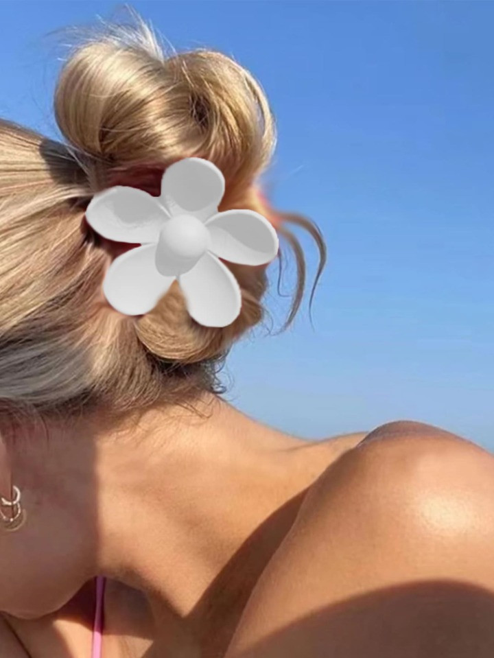 1pc White Candy-Colored Matte Finish Flower Hair Clip, Simple And Cute Hairpin For Women To Style... | SHEIN