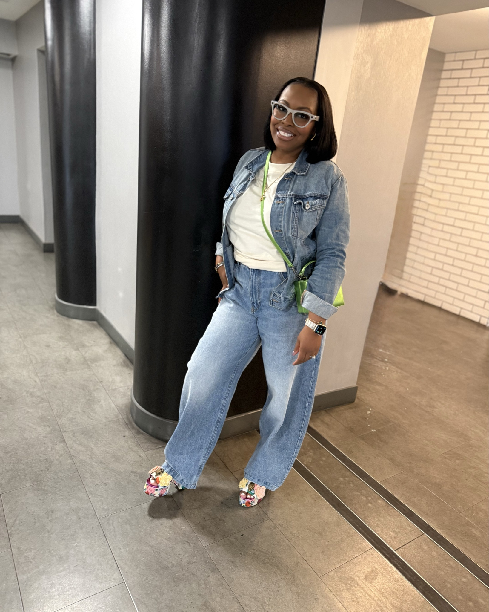 Elevated casual look for Vegas! Kurt Geiger did his big one with this chunky platform heel! I love this style and I have several pair! 

Shoes: @Dillards Inc. 
jeans & top: @kahlanabarfield @Target 

#LTKgrwm #LTKdayinmylife #LTKootd