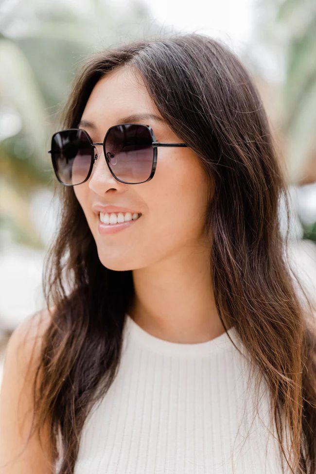 Downtown Walk Black Sunglasses | The Pink Lily Boutique