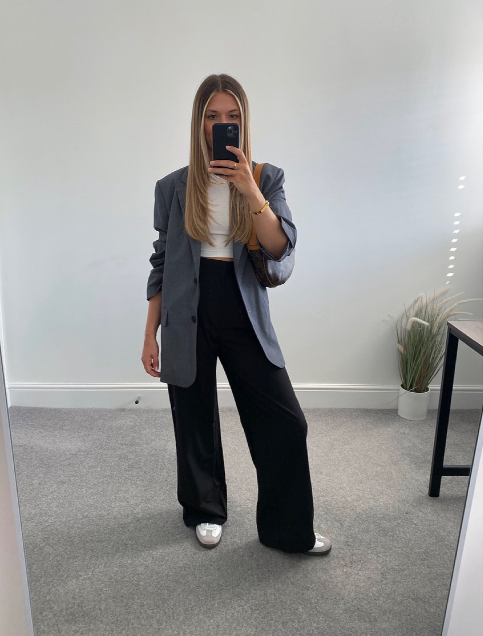 Ways to wear adidas sambas 👟

Grey blazer, white vest top, black tailored trousers and shoulder bag. 



#LTKshoecrush #LTKSeasonal #LTKstyletip