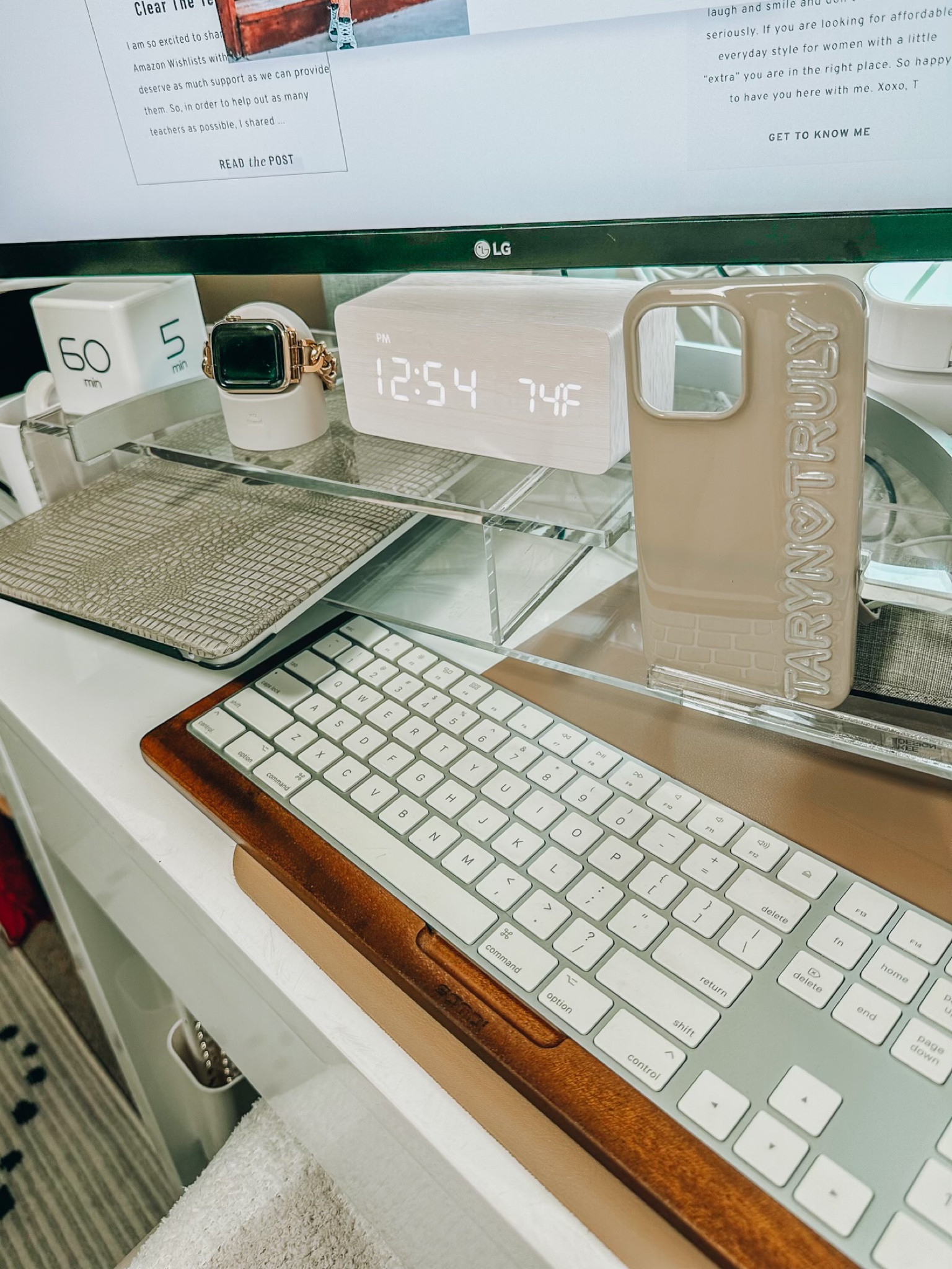 that girl desk setup - adhd friendly desk - Amazon aesthetic desk - office inspo - desk refresh - aesthetic amazon finds

#LTKFind #LTKstyletip #LTKhome