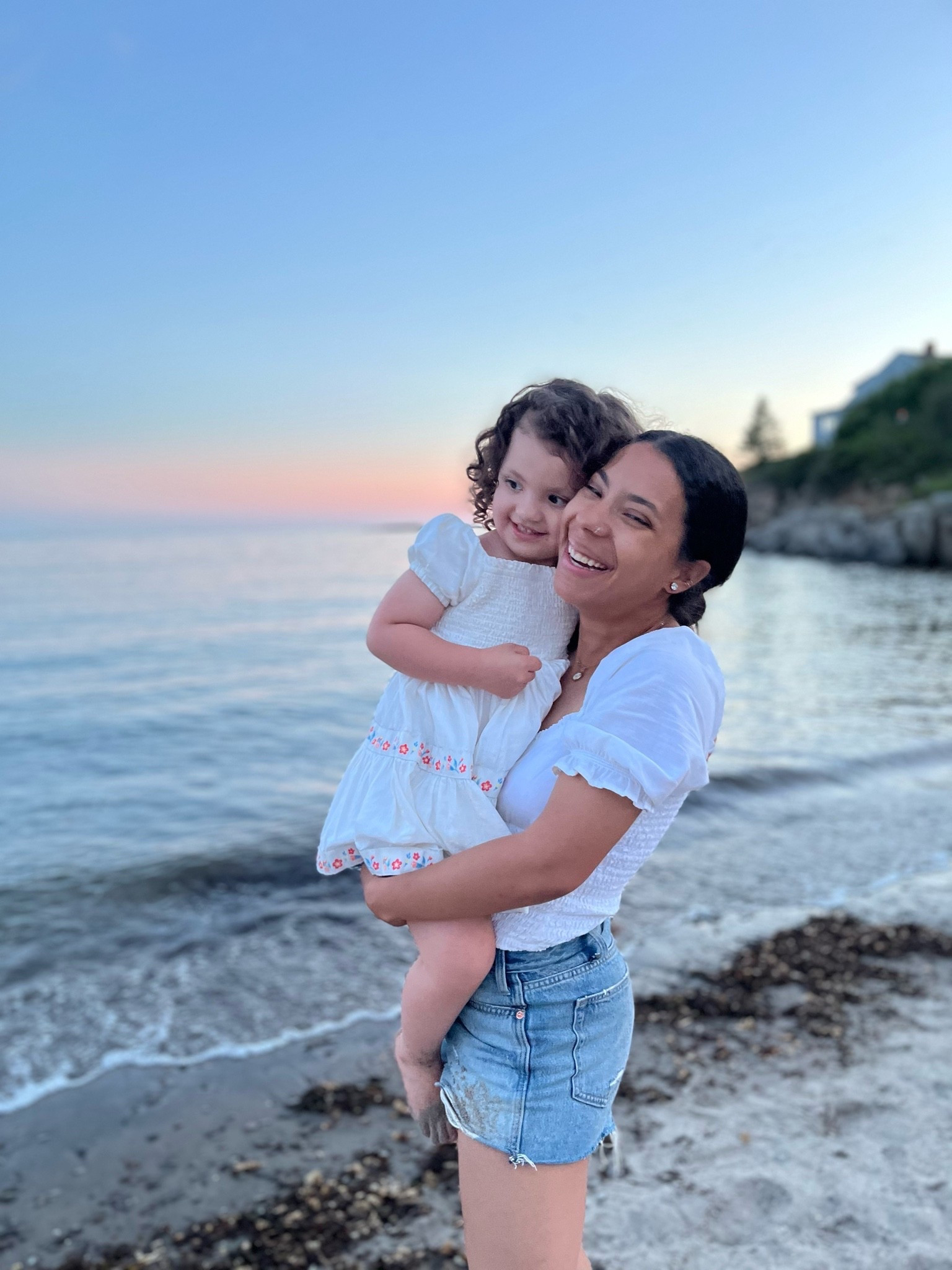 Summer outfits with my mini! Most comfortable shorts I’ve had in a long time. Size 2! 

#toddlerdress #denimshorts #summeroutfits #mommyandme

#LTKootd #LTKKids #LTKSeasonal