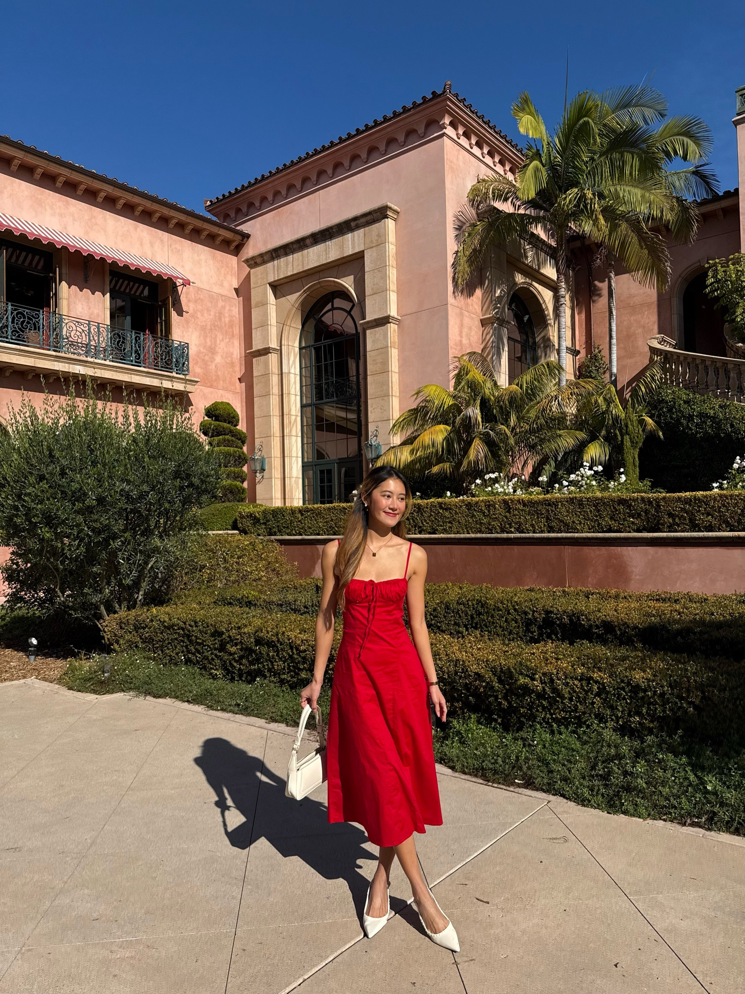 Merry Christmas everyone🎄🎁 @peppermayo 

#peppermayo #dress #redress #holidayseason #holidayoutfit #holidayinspo #ootd #ootn #party #holidayparty #outfitinspiration #outfitoftheday #nightout #nightoutfits