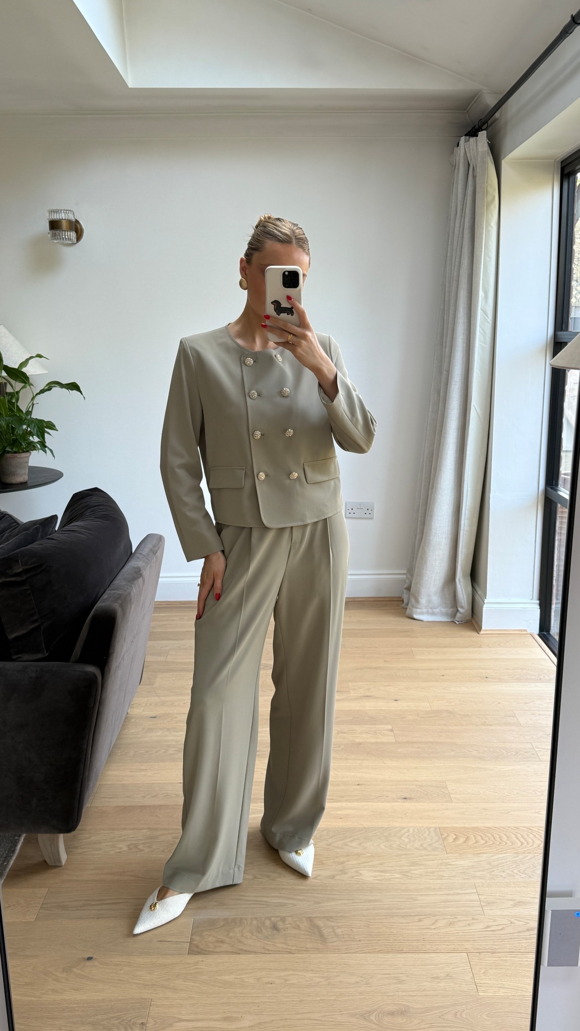 Business casual, workwear, work outfits 