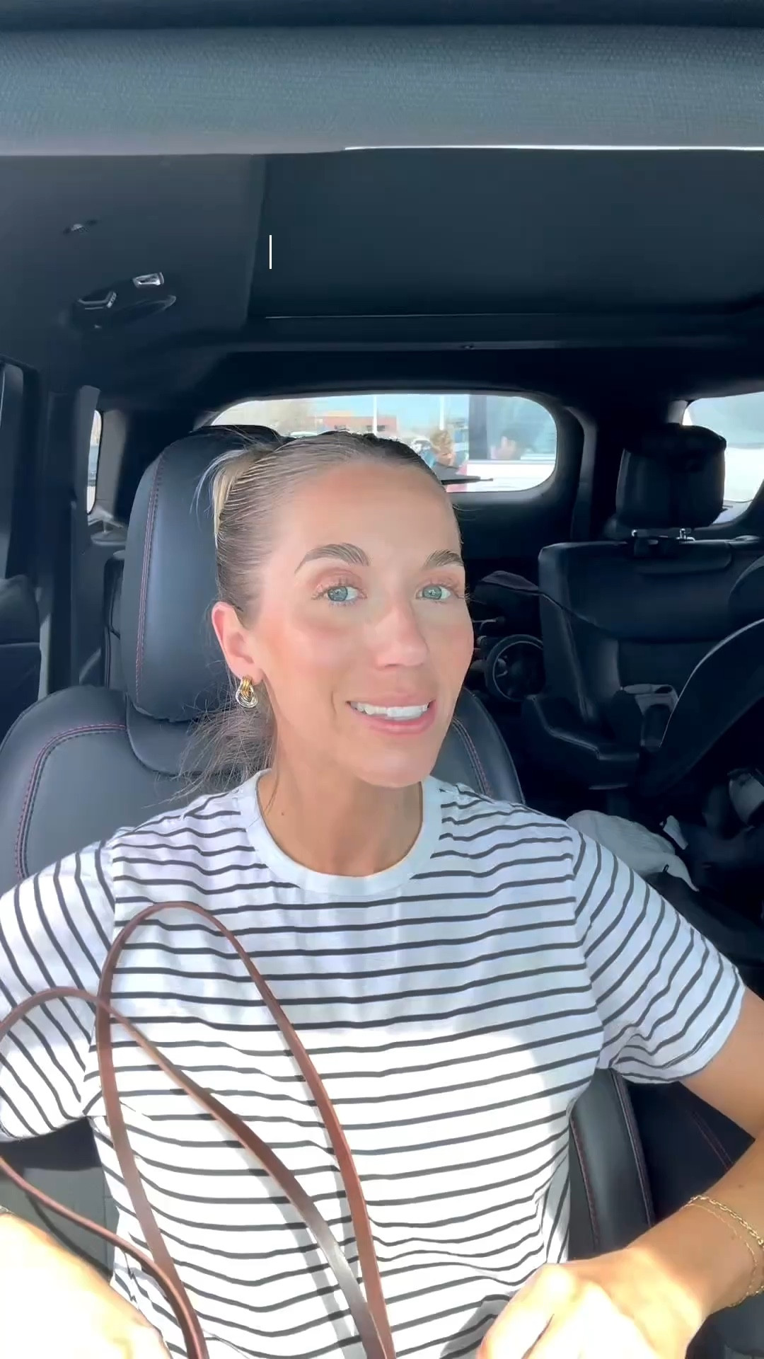 Solo shopping day! The Aritzia top is perfect btw! 
White top - XS (size down a size) 
Grey top - size medium 


#LTKTravel #LTKSeasonal #LTKmomlife