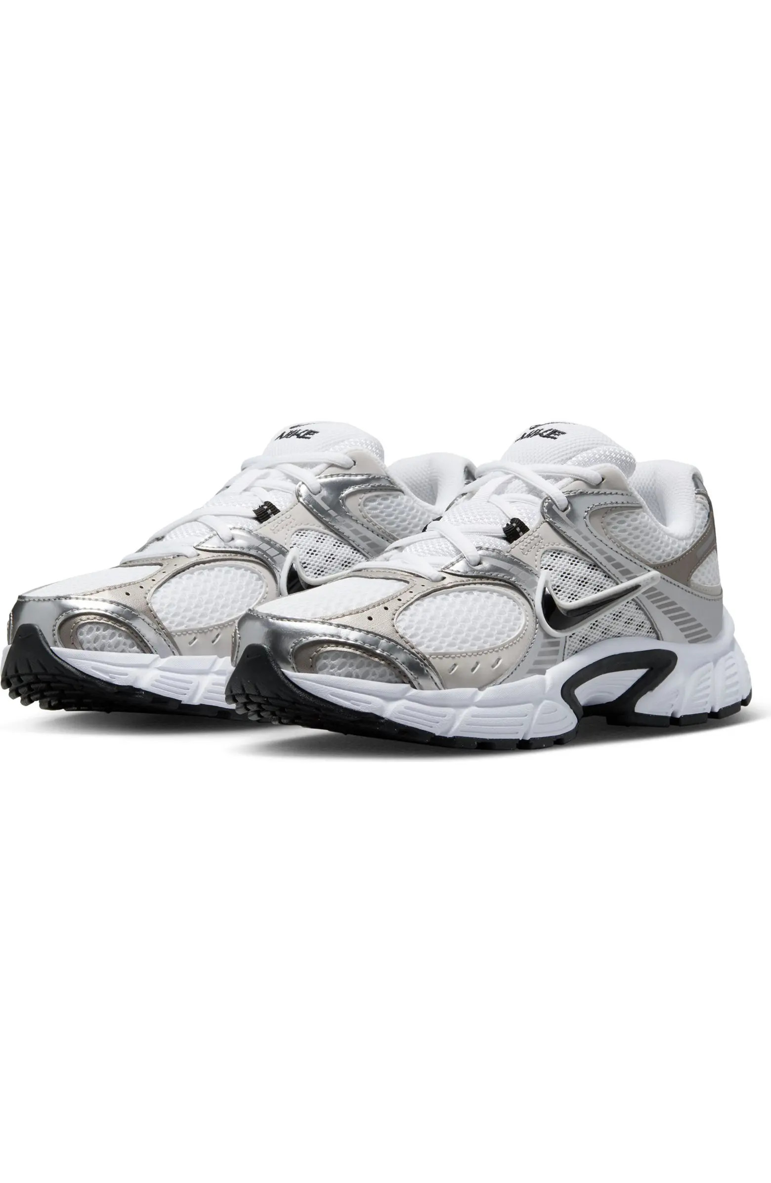 Nike V5 RNR Sneaker (Women) | Nordstromrack | Nordstrom Rack