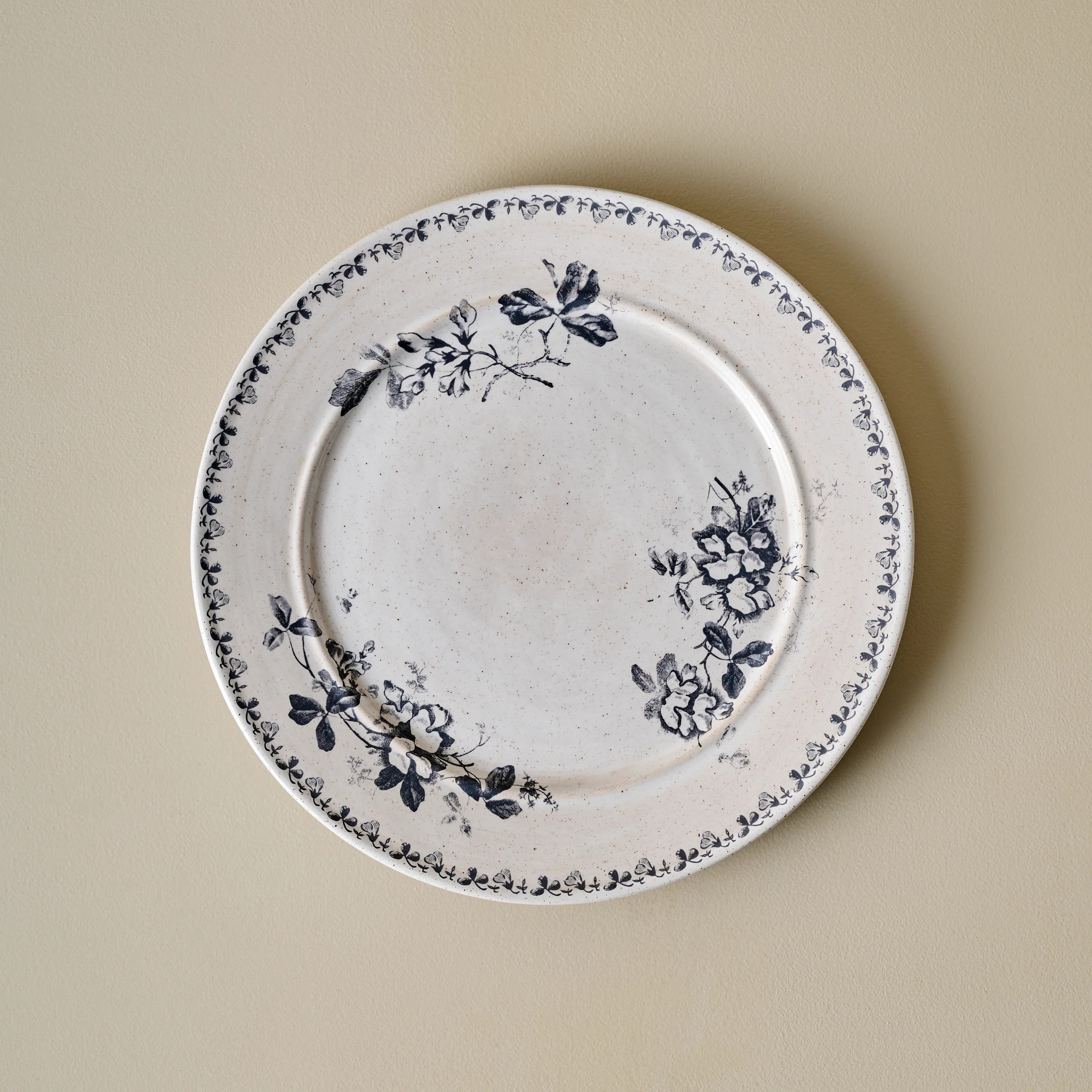 Heirloom Garden Navy Floral Plate | Magnolia