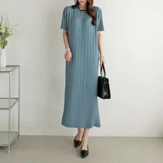 Contrast-Trim Pleated Maxi Dress | YesStyle Global