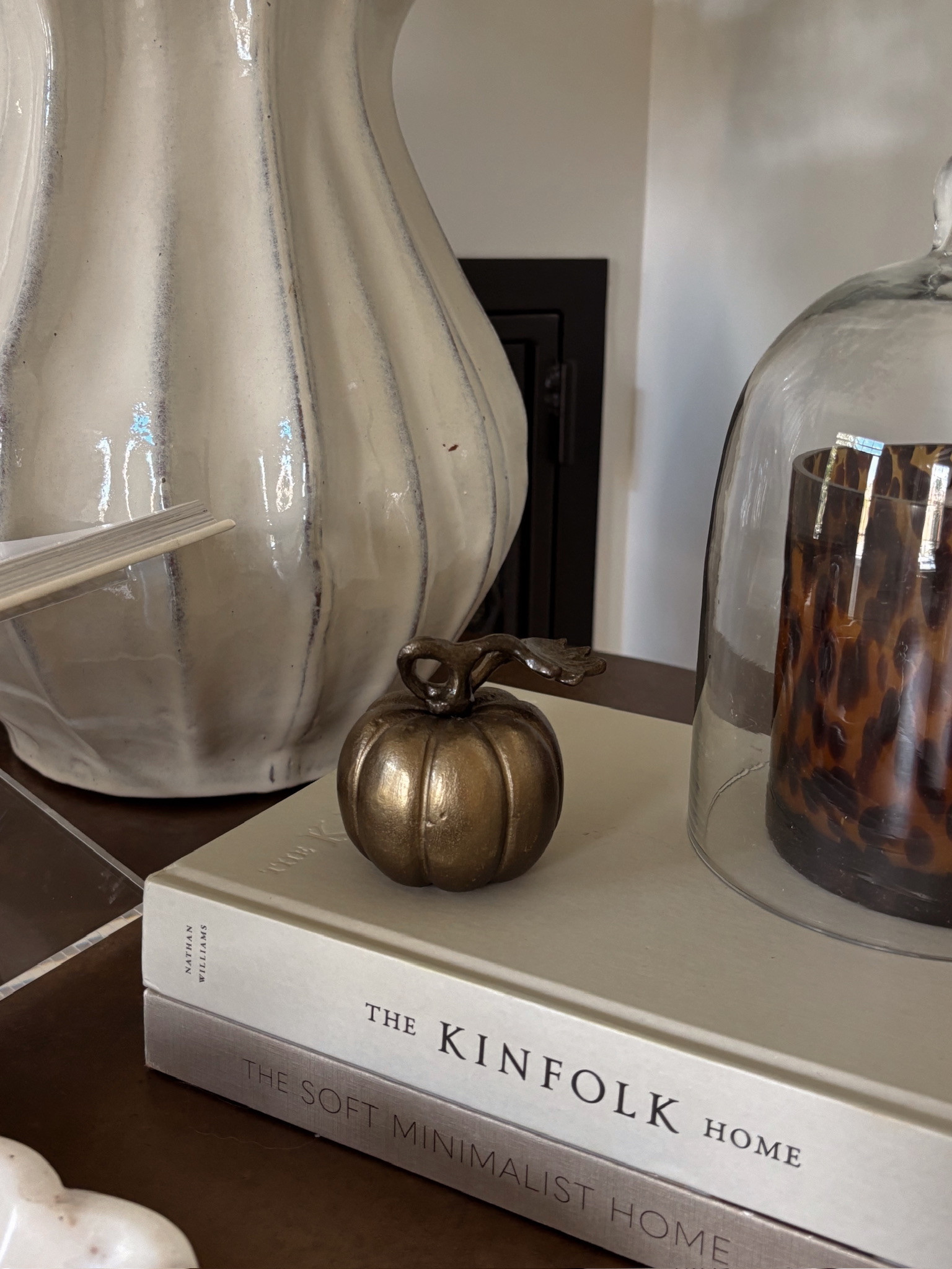 Adding little touches of fall around the house 🤎





fall decor, fall home decor, pumpkin decor, seasonal decor, cozy home, home decor, sidneymarieduke 

 #LTKSeasonal #LTKHome
