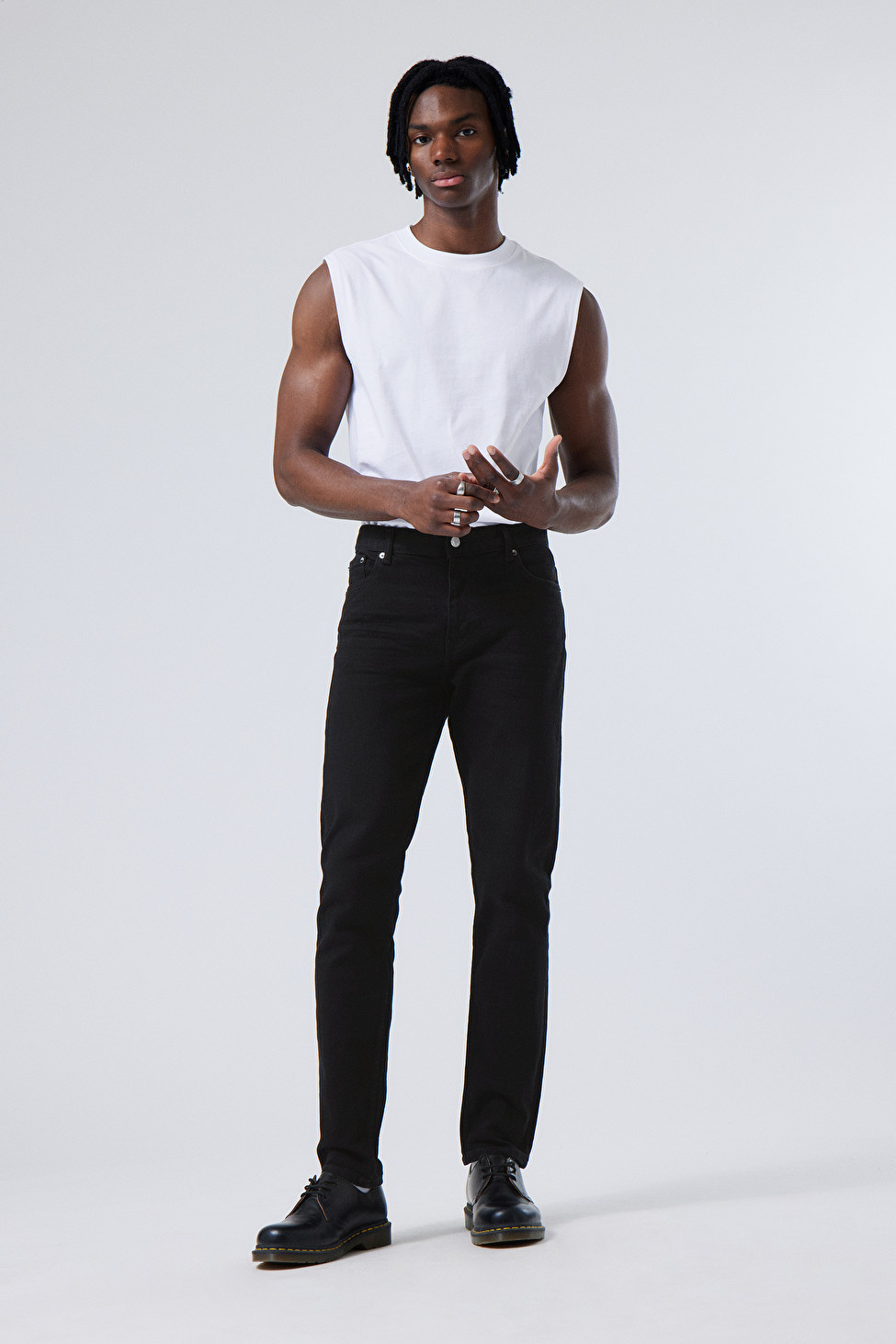 Sunday Slim Tapered Jeans | Weekday