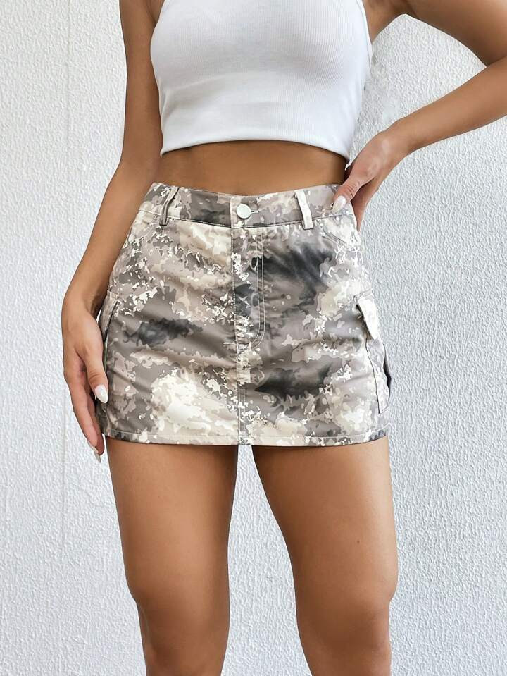 SHEIN EZwear Camo Print Flap Pocket Cargo Skirt | SHEIN