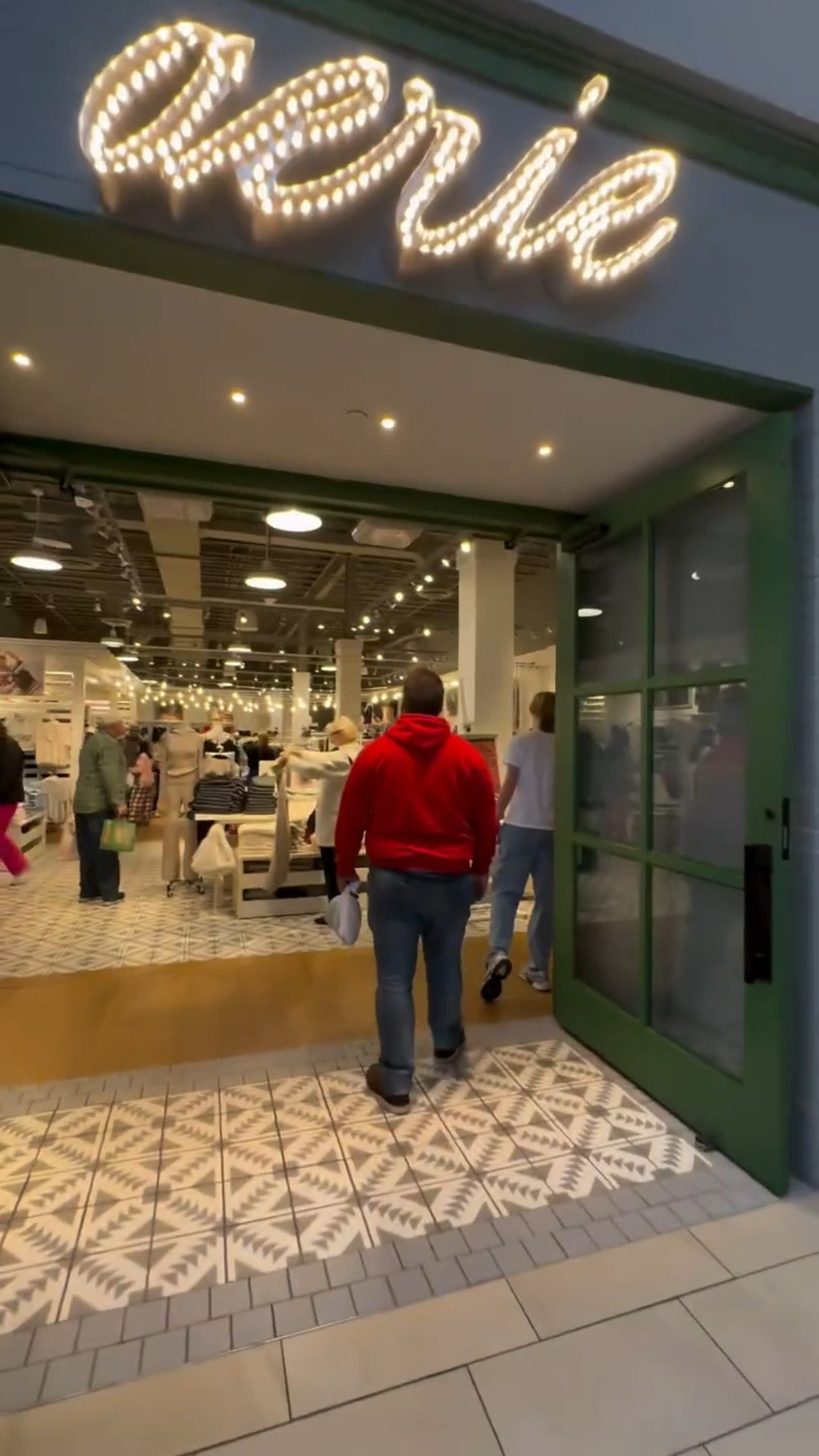 Christmas date night in GVL #yeahthatgreenville #greenvillesc