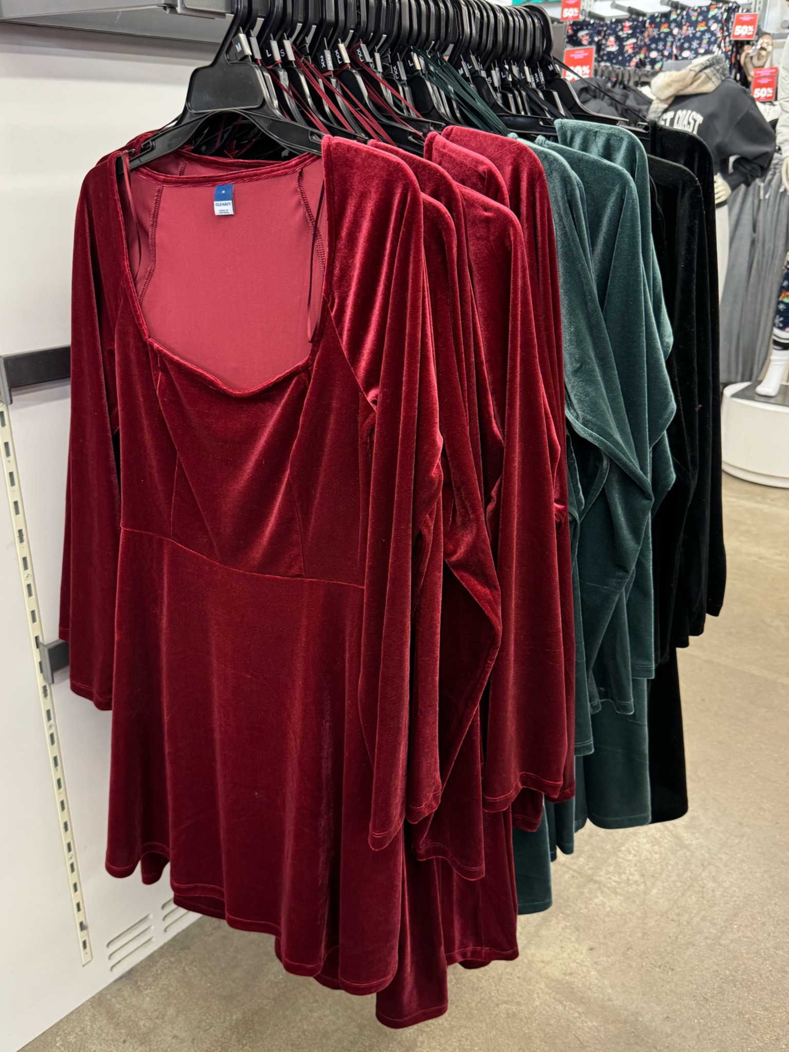 Velvet dresses are a gorgeous option for the holidays (and all winter). I love this one that comes with a pretty neckline and velvet! They’re 50% off today and tomorrow, so grab one early!

#LTKSaleAlert #LTKCyberWeek #LTKHoliday
