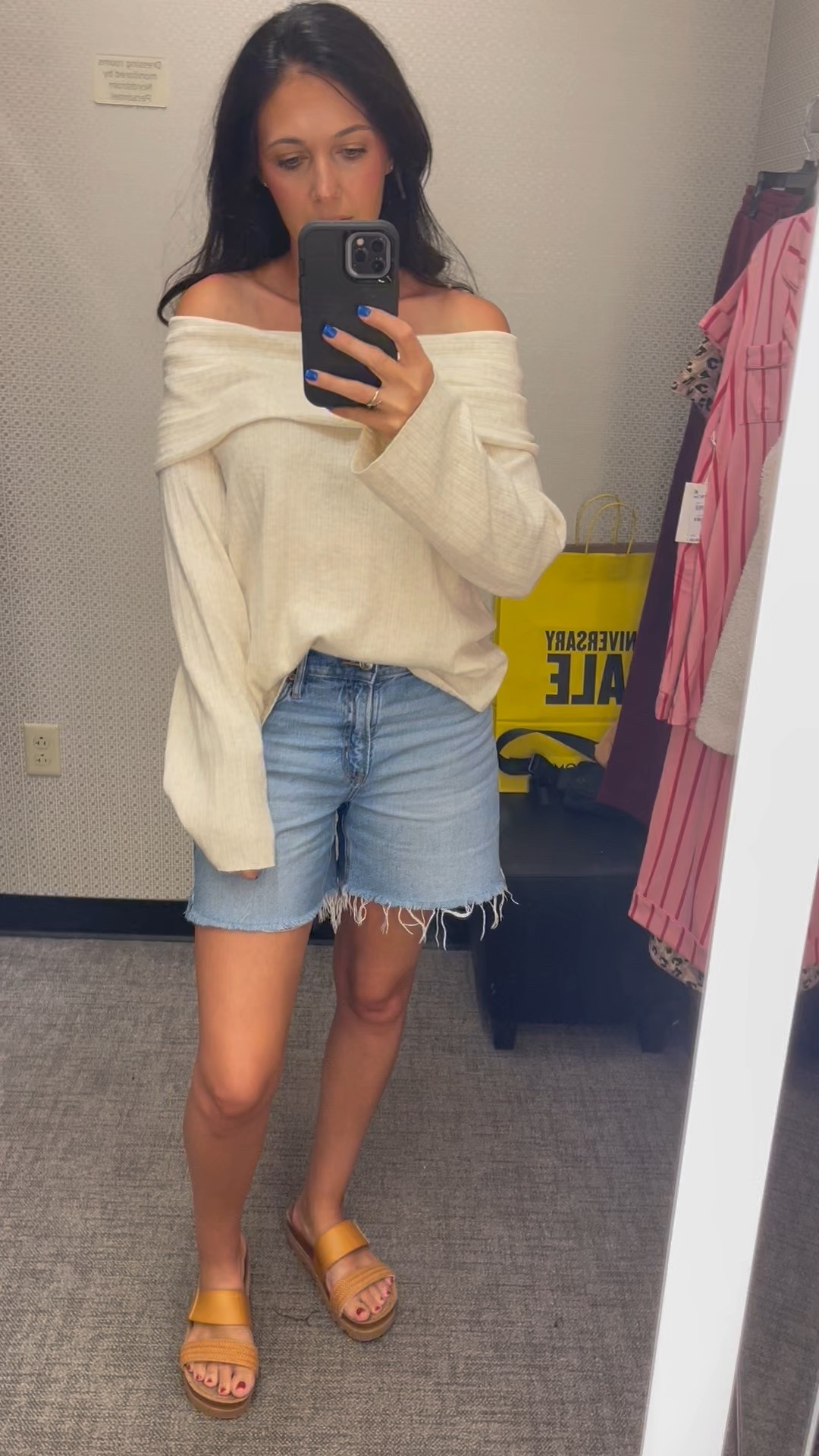 Off the shoulder top from the Nordstrom
Sale

Wearing a Small, need an XS
Fits oversized as I am usually S/M

#LTKSaleAlert #LTKStyleTip #LTKFindsUnder100