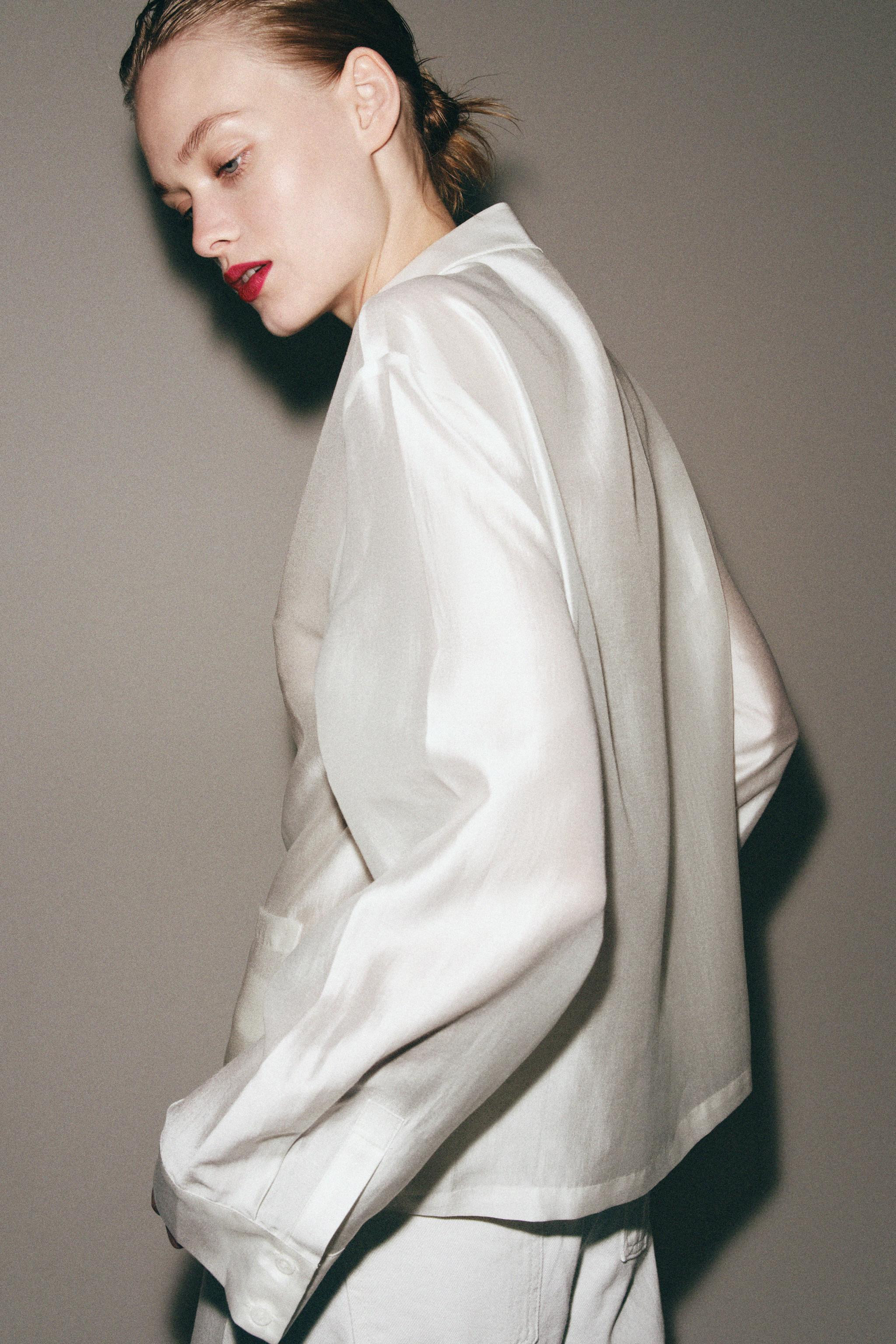 Model height: 176 cmZARA WOMAN COLLECTIONShirt made from a lyocell blend yarn. Featuring a round ... | Zara AU