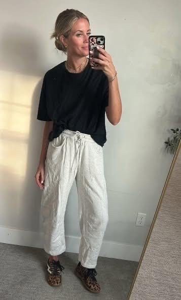 💥These BARREL sweatpants are probably my most frequently worn item as of late. They’re sweats, but easy to style! Throw on with a cute pair of sneakers and you’re comfy and ready. They come in a lot of colors

#LTKSpringSale #LTKmomlife #LTKselfcare