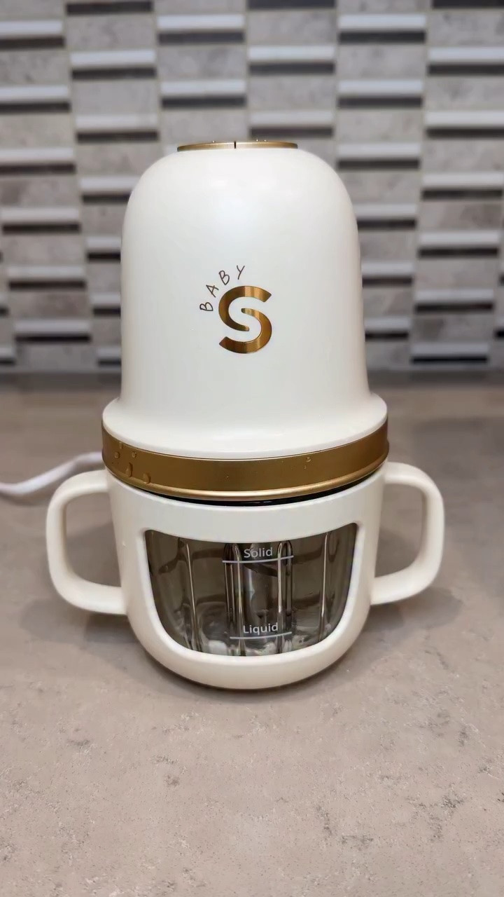 This is the most compact and small cold baby food maker I have ever seen. This is great if you want to do a quick chop or a quick purée of food for your baby. Works in seconds, and barely takes up any counter or cabinet space. 

#babyfoodmaker #portablebabyfoodmaker #babymusthaves

#LTKKids #LTKBaby