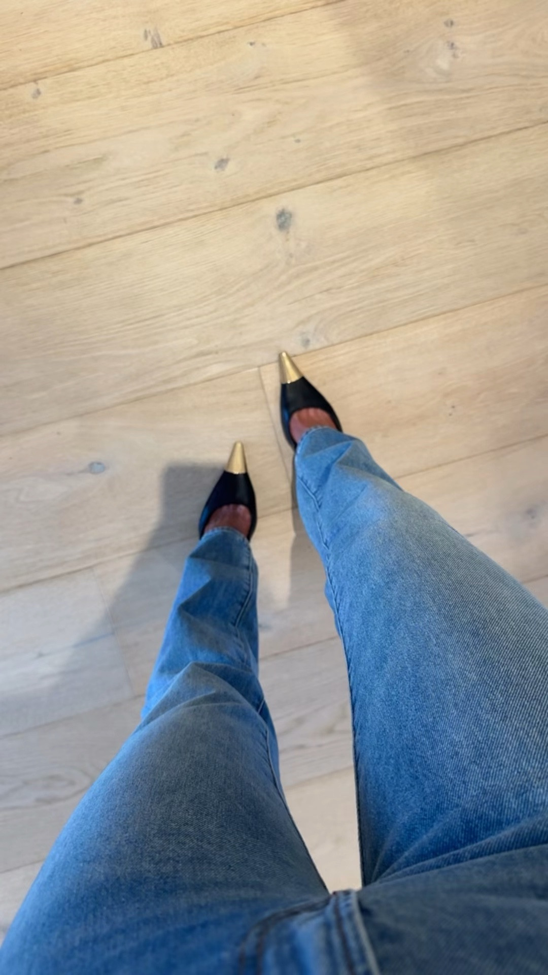 The Amazon heels you need in every color! 😍😍😍 (look so much like the YSL ones I’ve been coveting but for less than $60.00) also this boot cut denim is soooo. Flattering! (Run a bit small I’m in a 27 and usually wear a 26) 