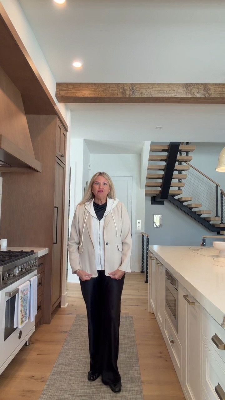 Day 1 of 4️⃣ in my Transitional Blazer Series and we’re starting strong 🤍
This one from SIX/FIFTY is SO good. The zip-out insert gives you that perfectly layered look without the bulk — polished, effortless, and ideal for this in-between weather. Wear it now with denim and a lightweight knit, then remove the insert as temps warm up. Versatility at its best 🙌
I’ve tagged this exact blazer and a few similar styles I think you’ll love. Stay tuned for Day 2 tomorrow! ✨


#LTKTall #LTKSeasonal #LTKOver40