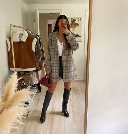 Fall plaid jacket styled for fall (wearing size small in everything)

Fall outfits | fall style | autumn outifts | grey Lin collection 

#LTKfindsunder100 #LTKSeasonal #LTKstyletip