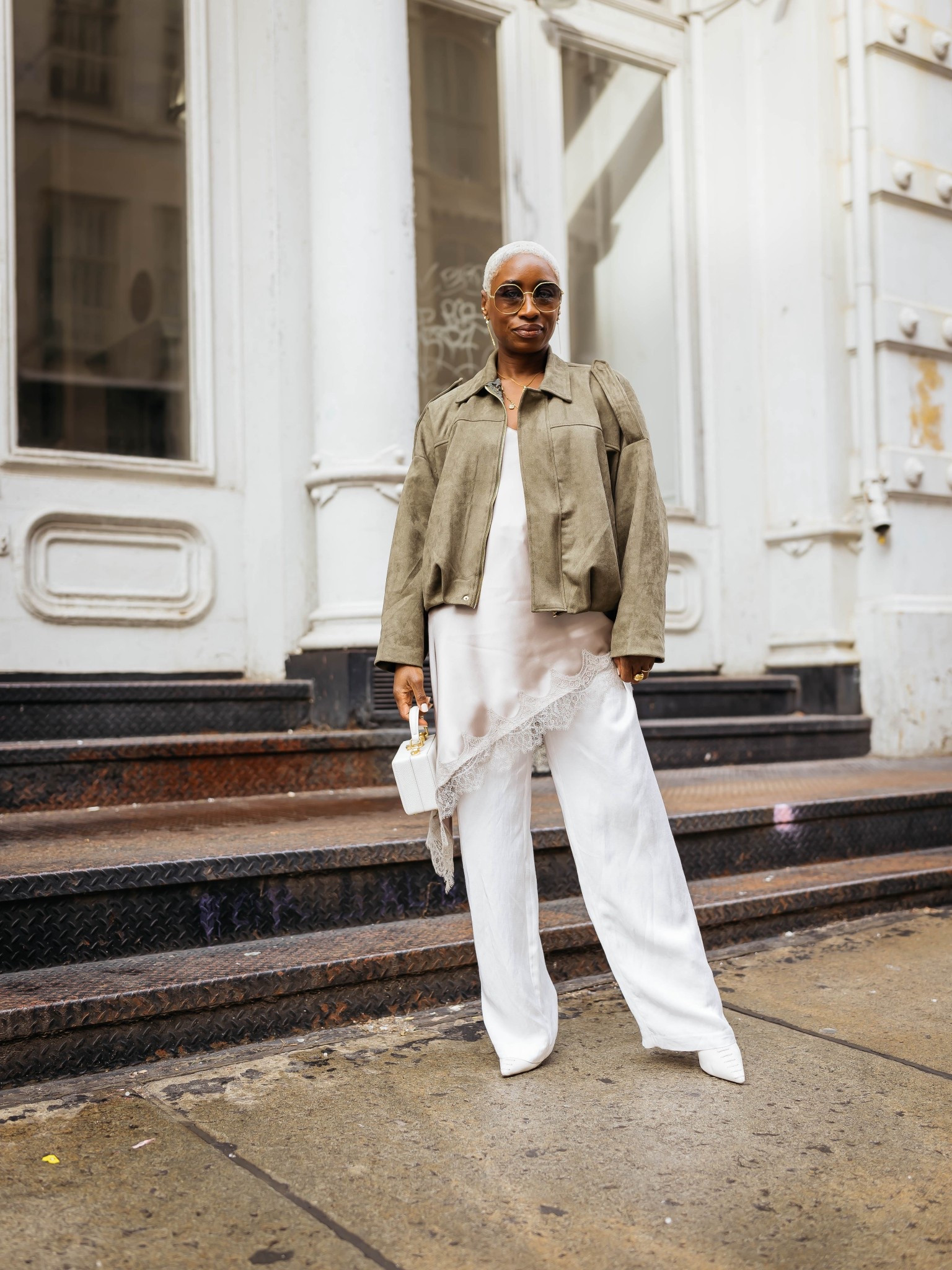 Chic neutral outfit 

#LTKootd #LTKFindsUnder100