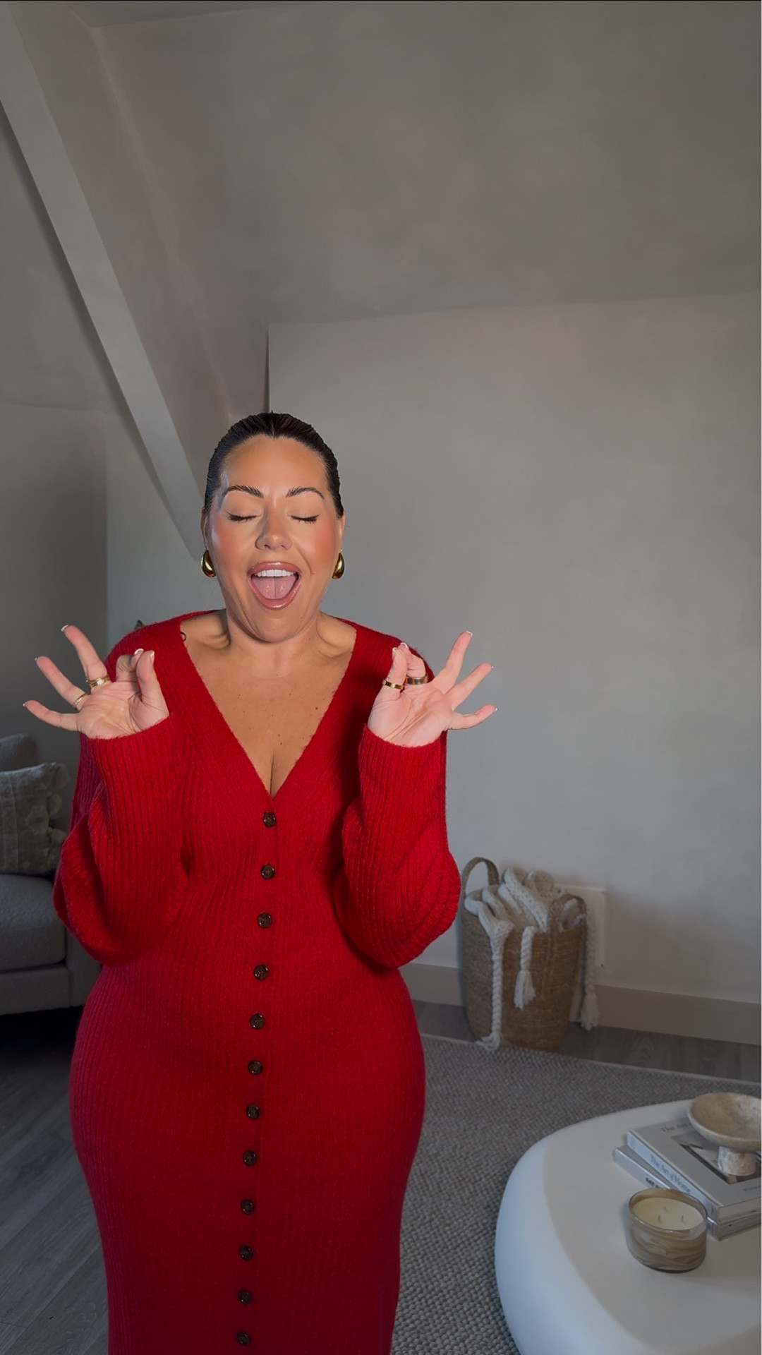 The Christmas Day dress we’ve all been waiting for! The red dress is giving g 👏👏👏 obsessed in love & staying in my wardrobe for the festive season. Size down for a more snug fit!

H&M never fails to deliver 👏👏

#LTKuk #LTKfestive #LTKwinter