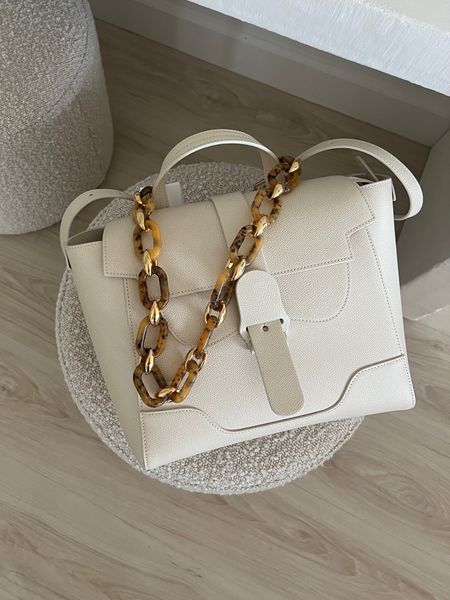 Senreve midi maestra bag. Cream pebbled handbag tote, mom bag. Chain amber gold 

#LTKbrasil #LTKunder50 #LTKitbag