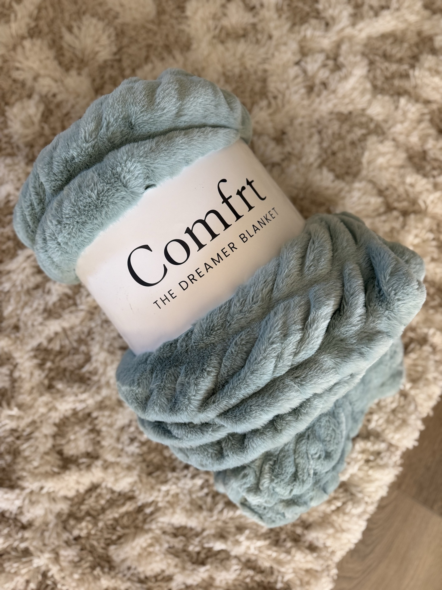Comfiest blanket ever! 

#LTKHome #LTKselfcare #LTKmomlife