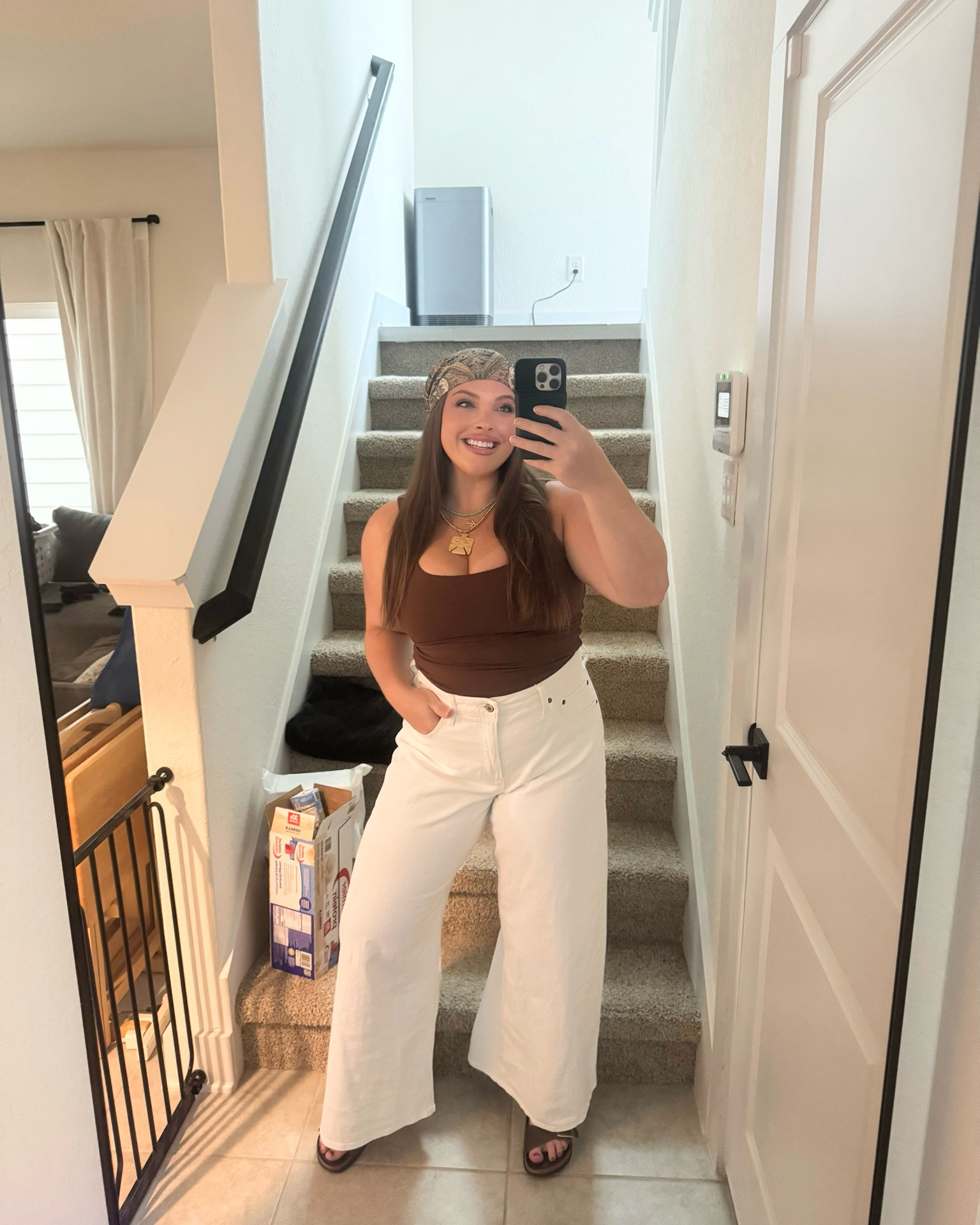 Casual summer date night outfit ☀️🤎✨

Wore these @abercrombie jeans for the first time to dinner and Popstroke! They were so comfy and cute!

#LTKootd #LTKMidsize #LTKPetite