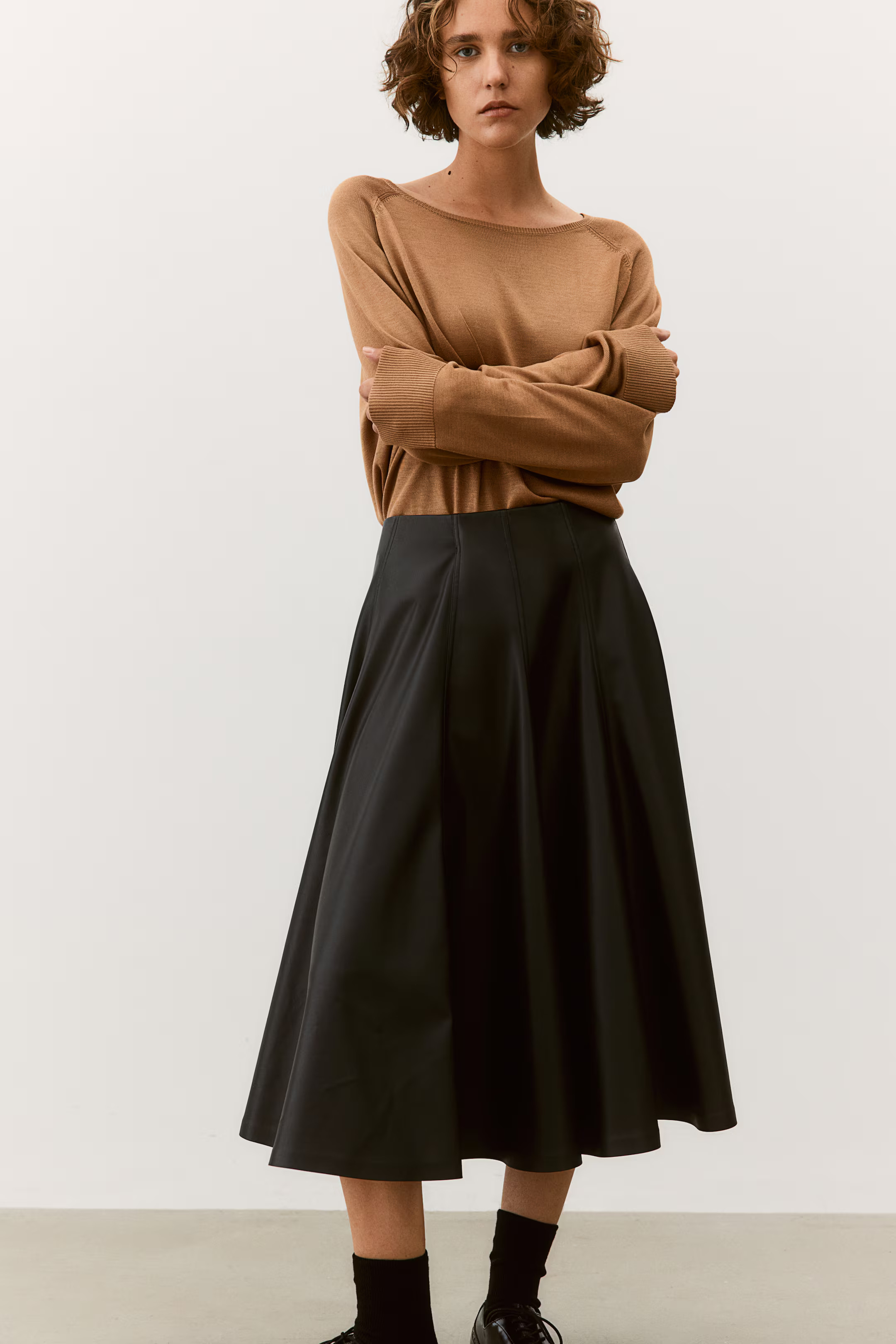 Coated Circle Skirt - High waist - Midi - Black - Ladies | H&M US | H&M (US + CA)