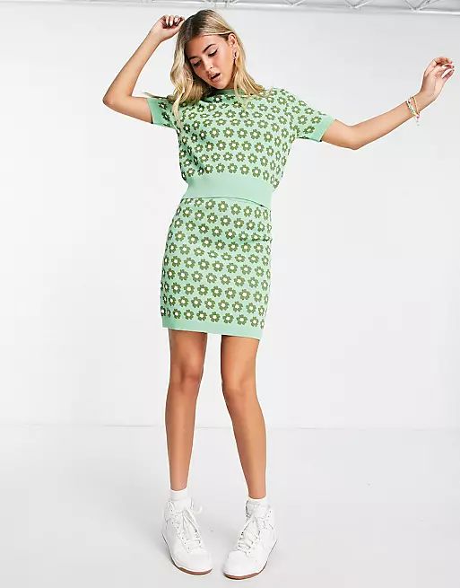 Urban Revivo set in green floral | ASOS (Global)