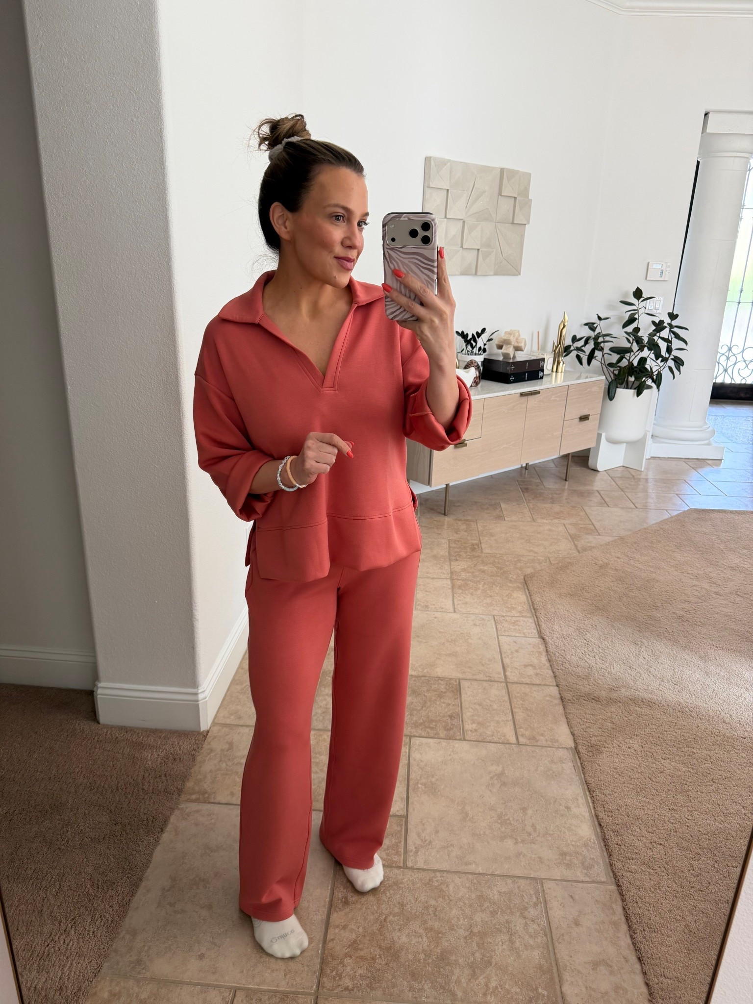 The absolute best “mom uniform” - size medium 