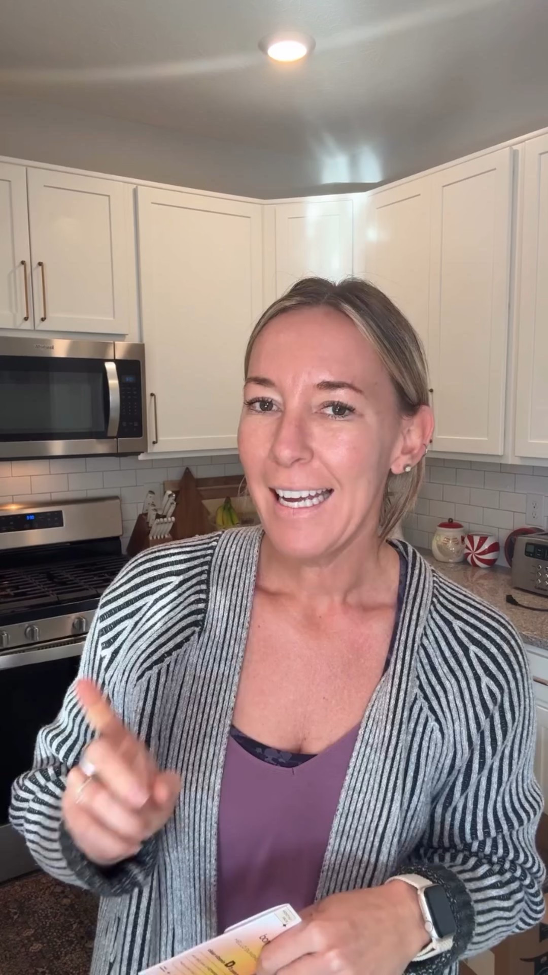 Making my vitamin routine as simple as possible these days… just peel, stick, and go. Loving how easy these Vitamin D patches from @mybarriere make it to support mood + energy all day long. 🙌🏼

#wearyourvitamins #barrierepartner