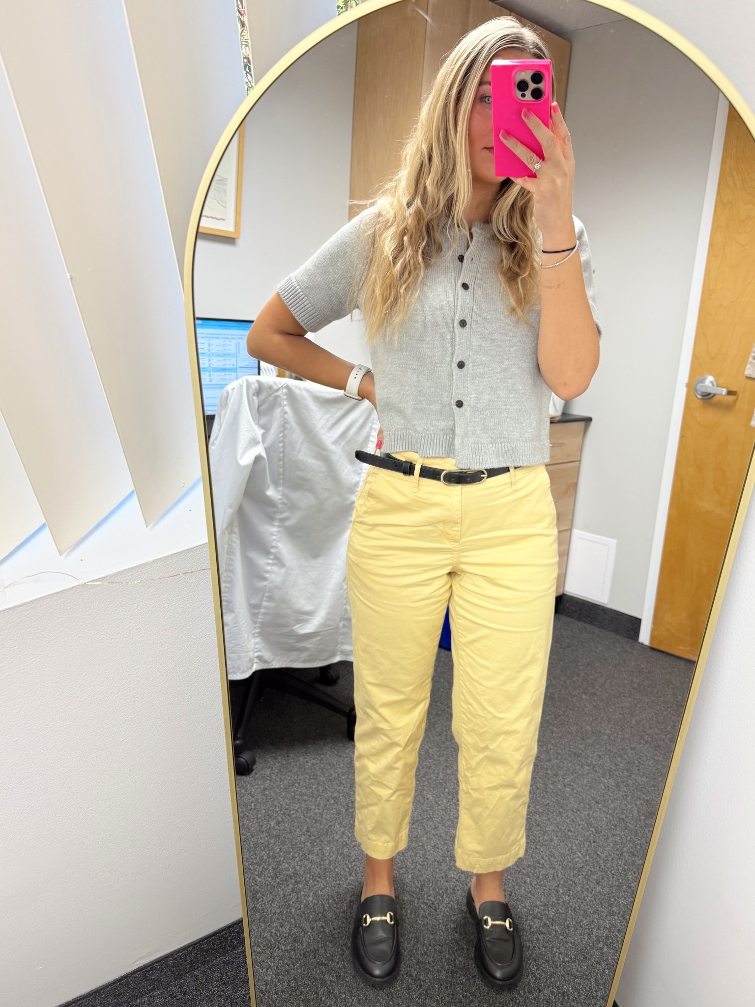Spring work outfit🌼

#workoutfit #springoutfit #target #abercrombie #blackflats #workshoes #workpants #belt #phonecase 

#LTKSeasonal #LTKWorkwear #LTKSaleAlert