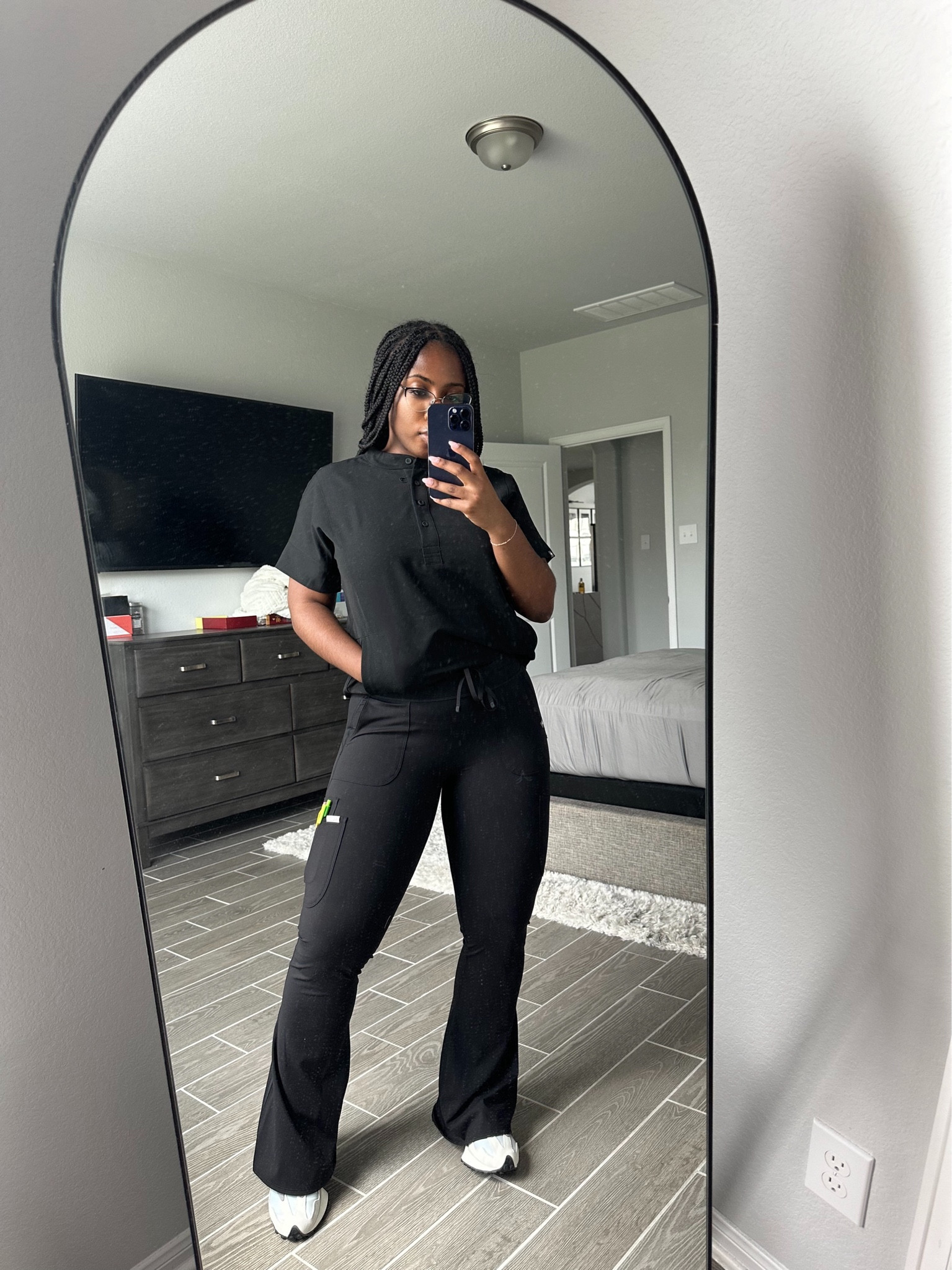 Flare Scrub leggings- new go to for weekend shifts and errands ❤️

#LTKStyleTip #LTKFitness #LTKTravel