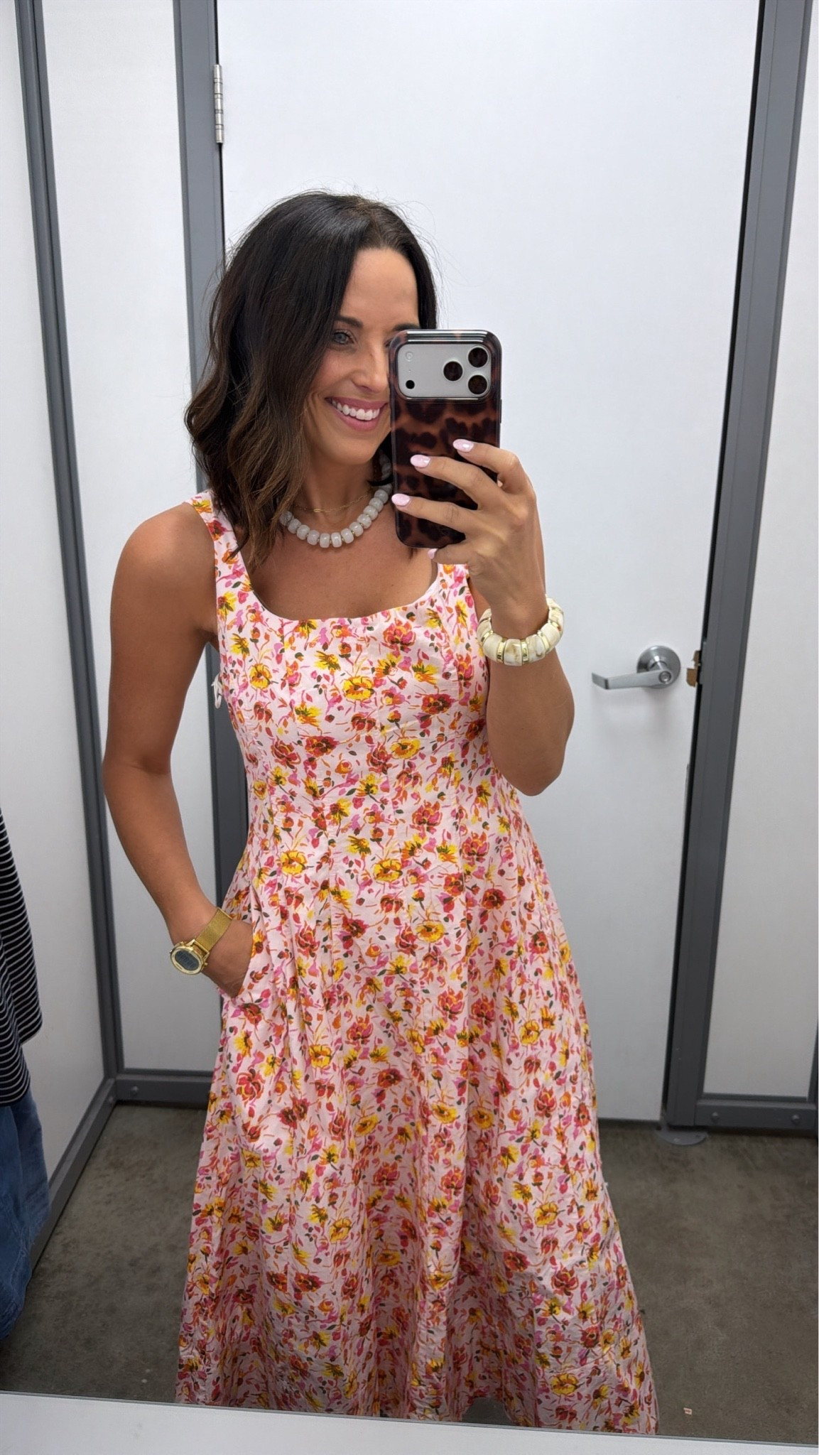 the prettiest floral dress!

size xs 5’3 for reference!

#walmartfashion #walmartmusthaves #springdress