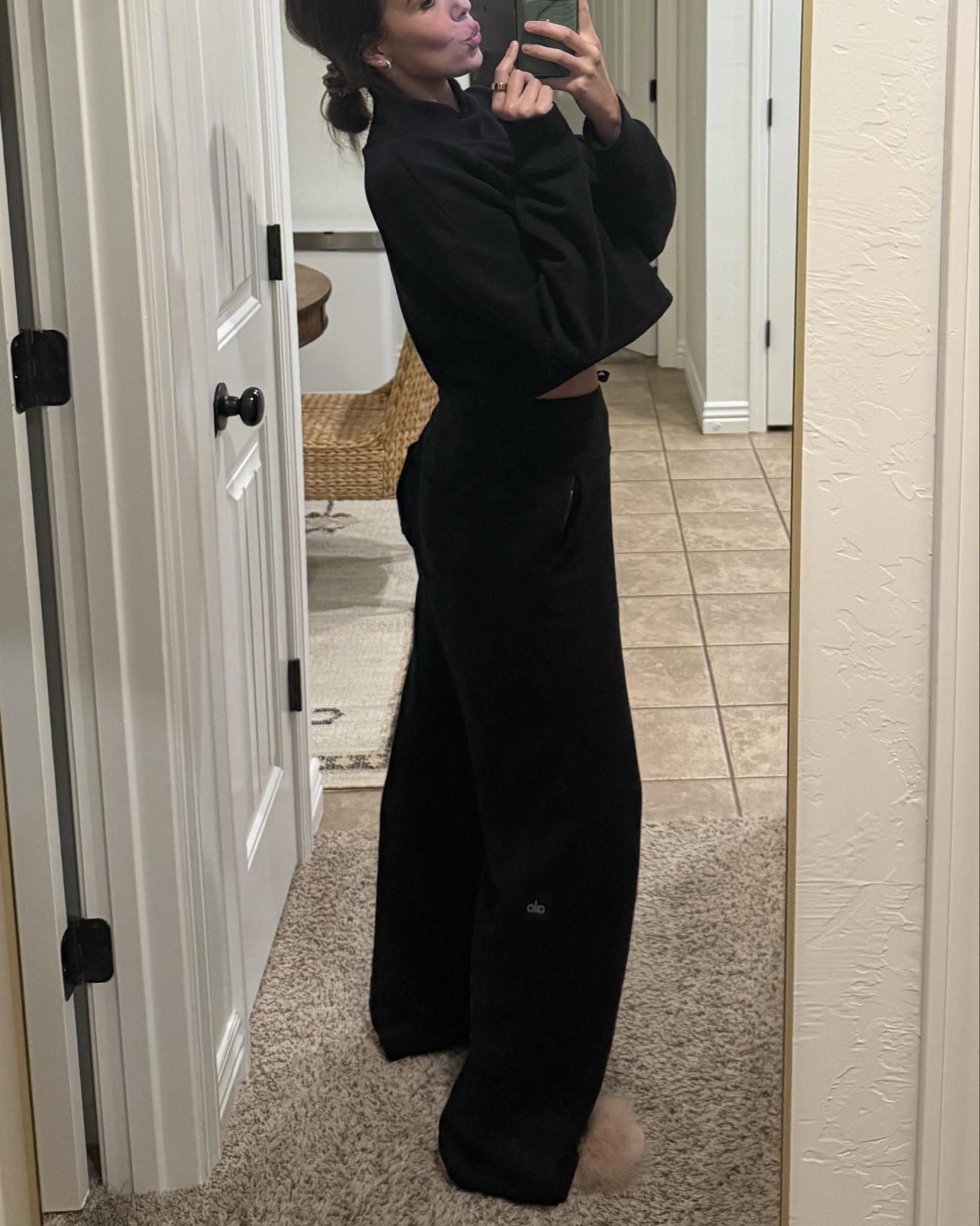 I wish I could capture how amazing this set is. A sweat set but make it chic. Ordering in every color.

Pants: small
Sweater: mediumm

#LTKStyleTip