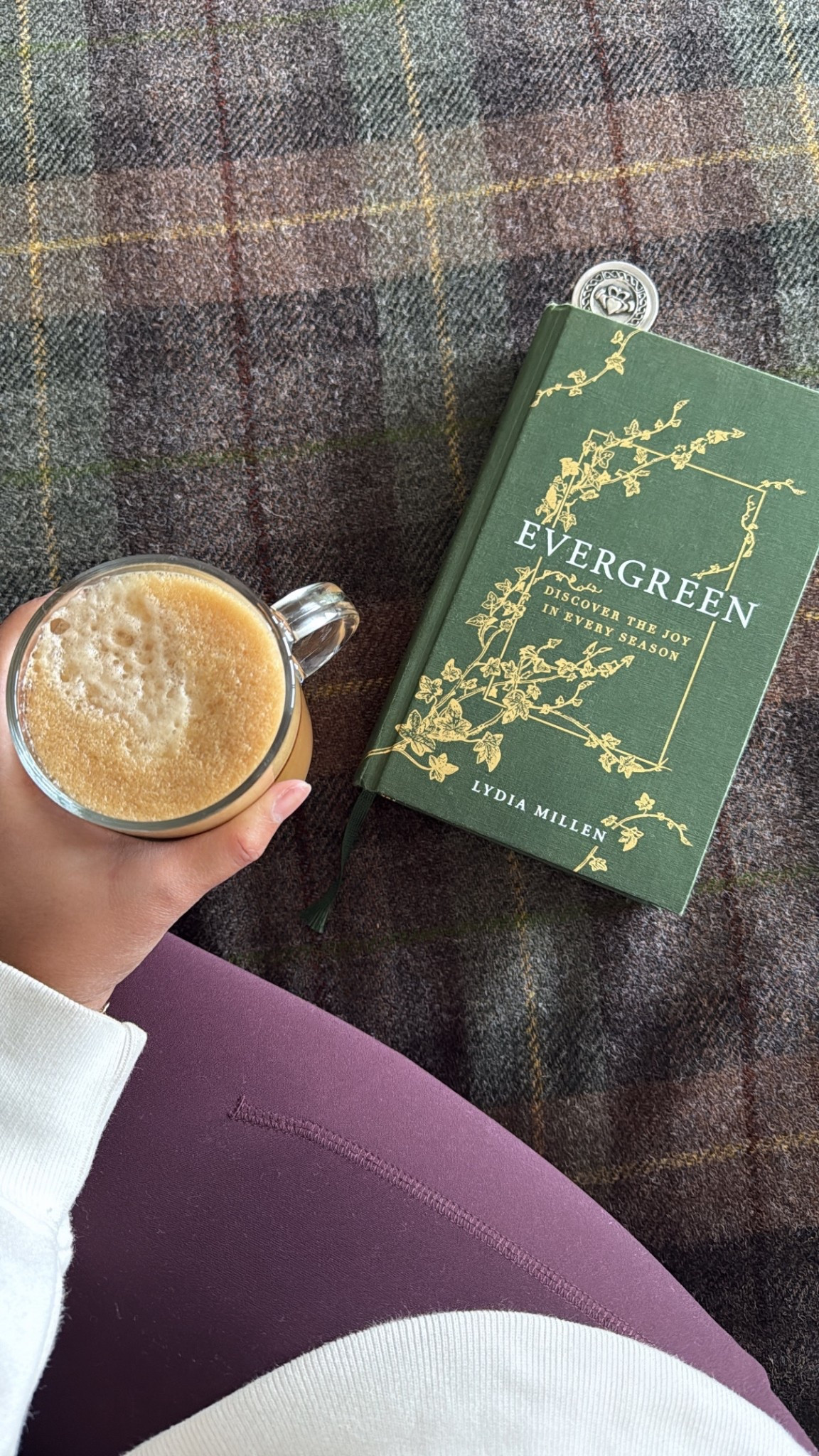 2026 started with Lydia Millen’s book Evergreen and cup of Nespresso coffee☕️📖

#LTKFindsUnder50 #LTKGiftGuide #LTKHome
