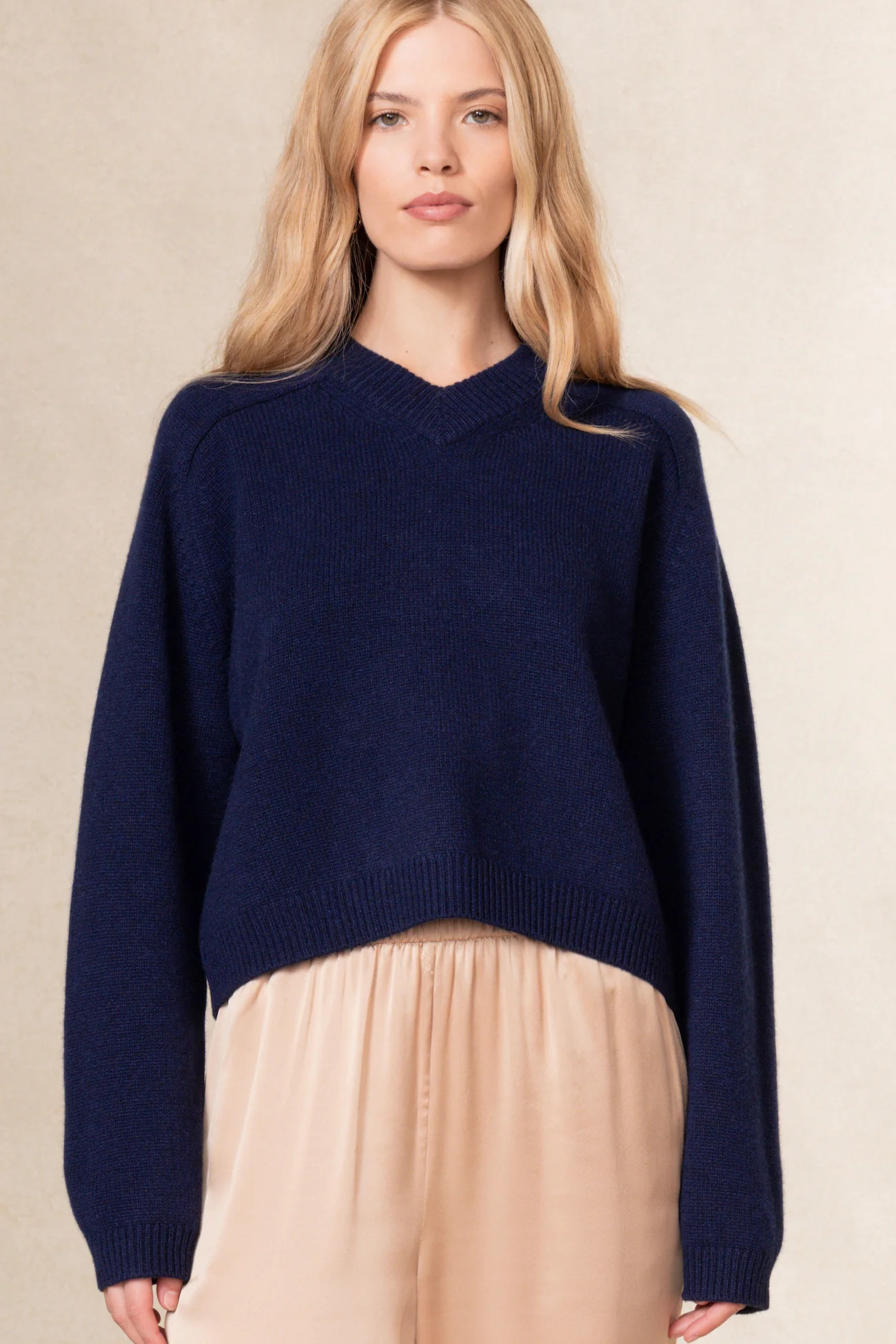 VITTORIA V-NECK CASHMERE SWEATER | NAKED CASHMERE
