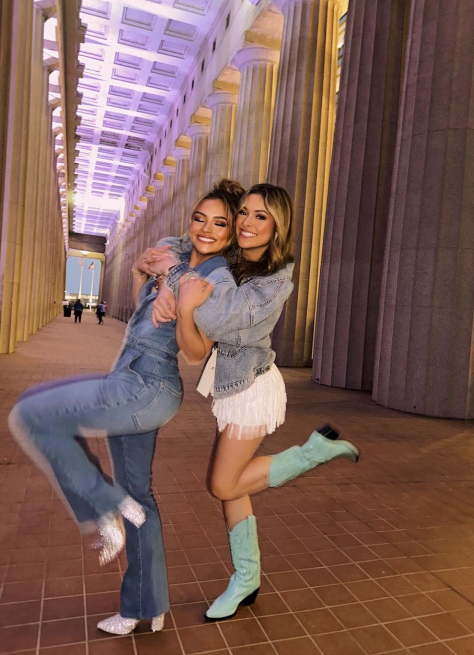 Country Concert 🫶

#LTKParties #LTKU #LTKTravel