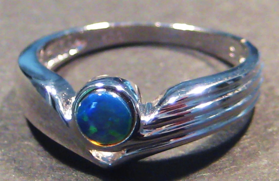 Bright Natural Australian Opal and Sterling Silver Ring 70 - Etsy | Etsy (US)