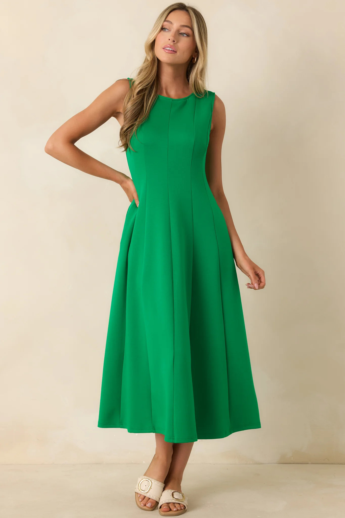 Soft Landing Green Paneled Sleeveless Midi Dress M / Green | Red Dress