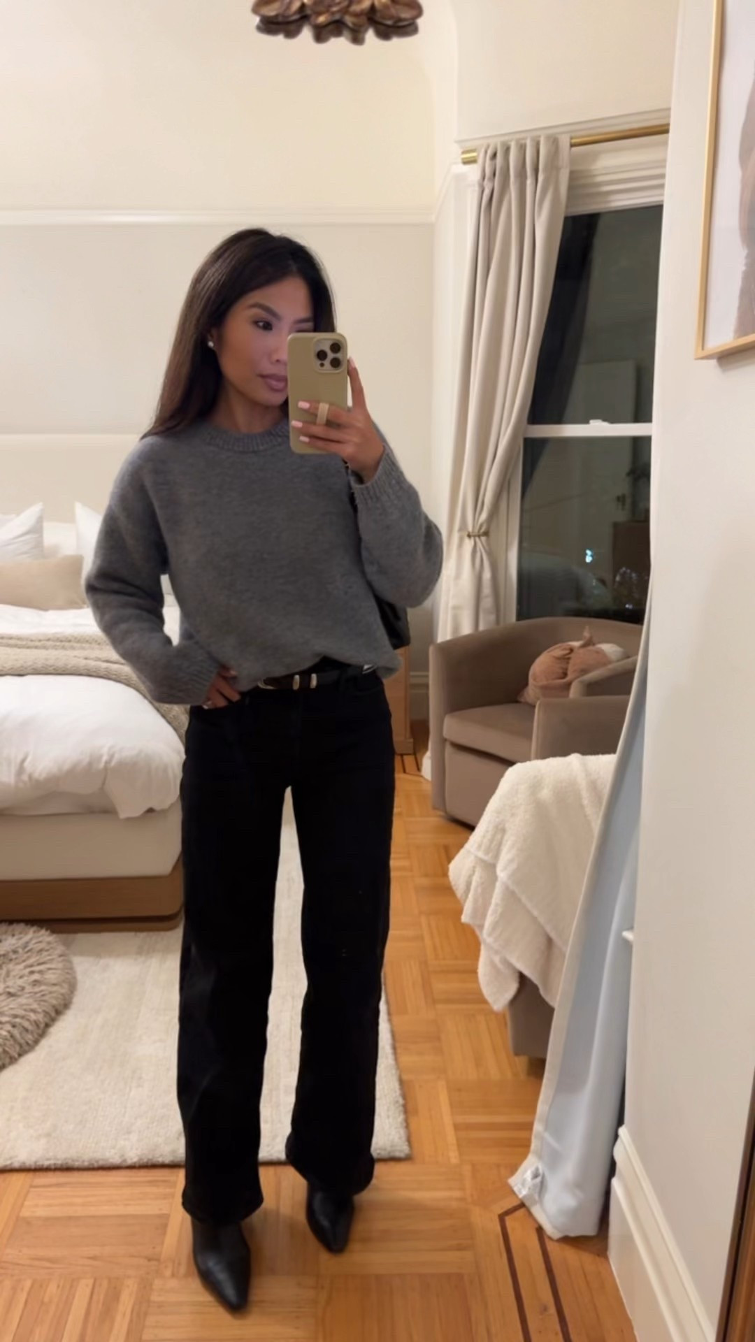 My favorite black jeans! They’re a wide leg Jean and the denim has some nice stretch to it 

Sizing:
Sweater - sized up, S
Jeans - tts, 25 standard 
Booties - sized up 1/2 size
Belt - tts, xs 

#LTKPetite